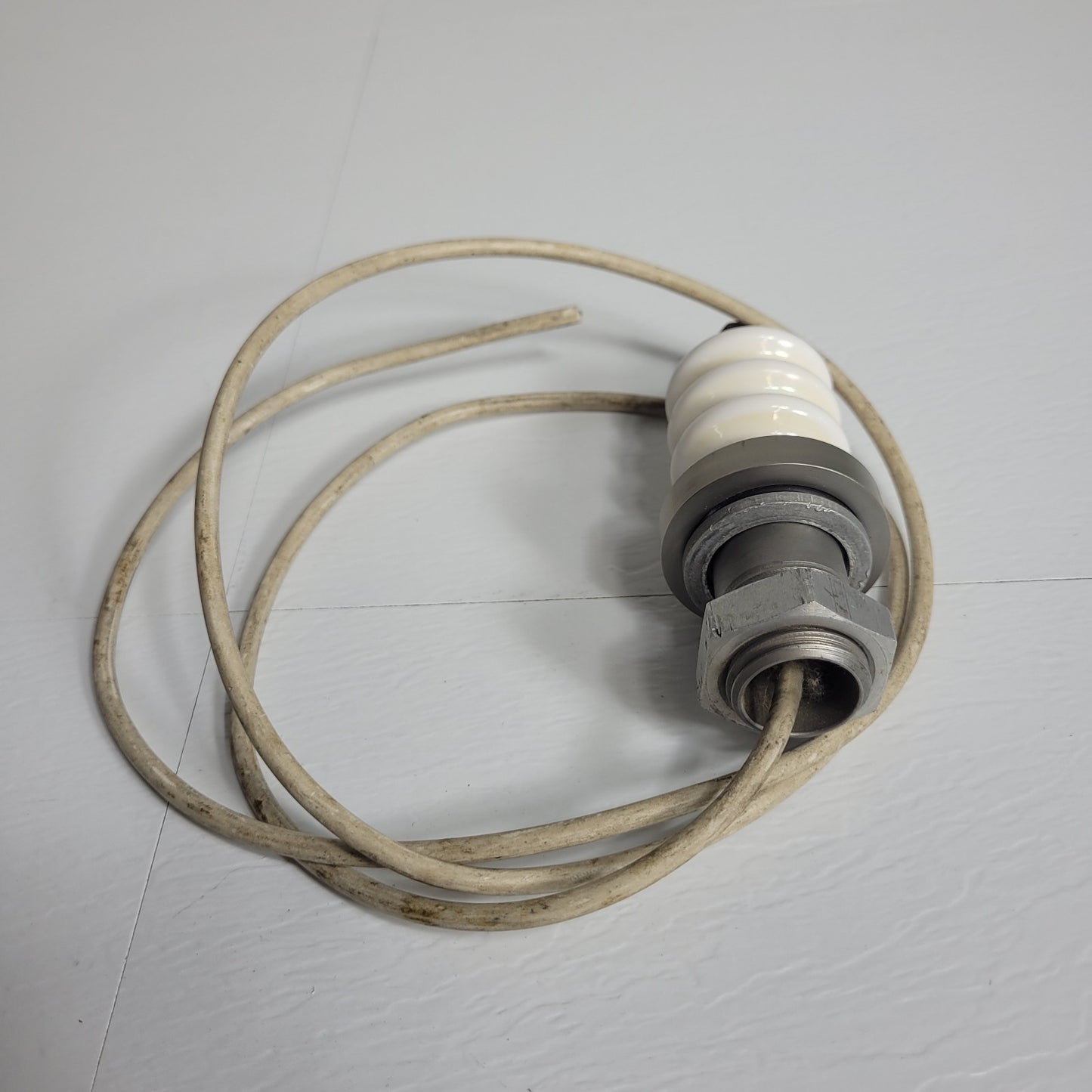 Eaton High Voltage Feedthrough Assembly Ceramic Insulator w/ 2' 5" Cable