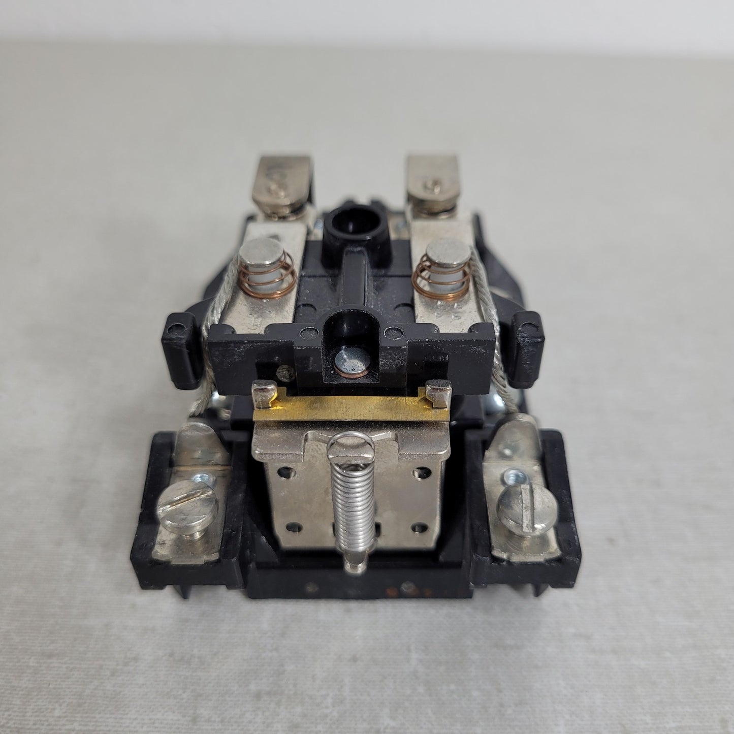 Potter & Brumfield PRD-11AG0-120 1.5HP DPDT Contactor Relay Coil 120V 30A