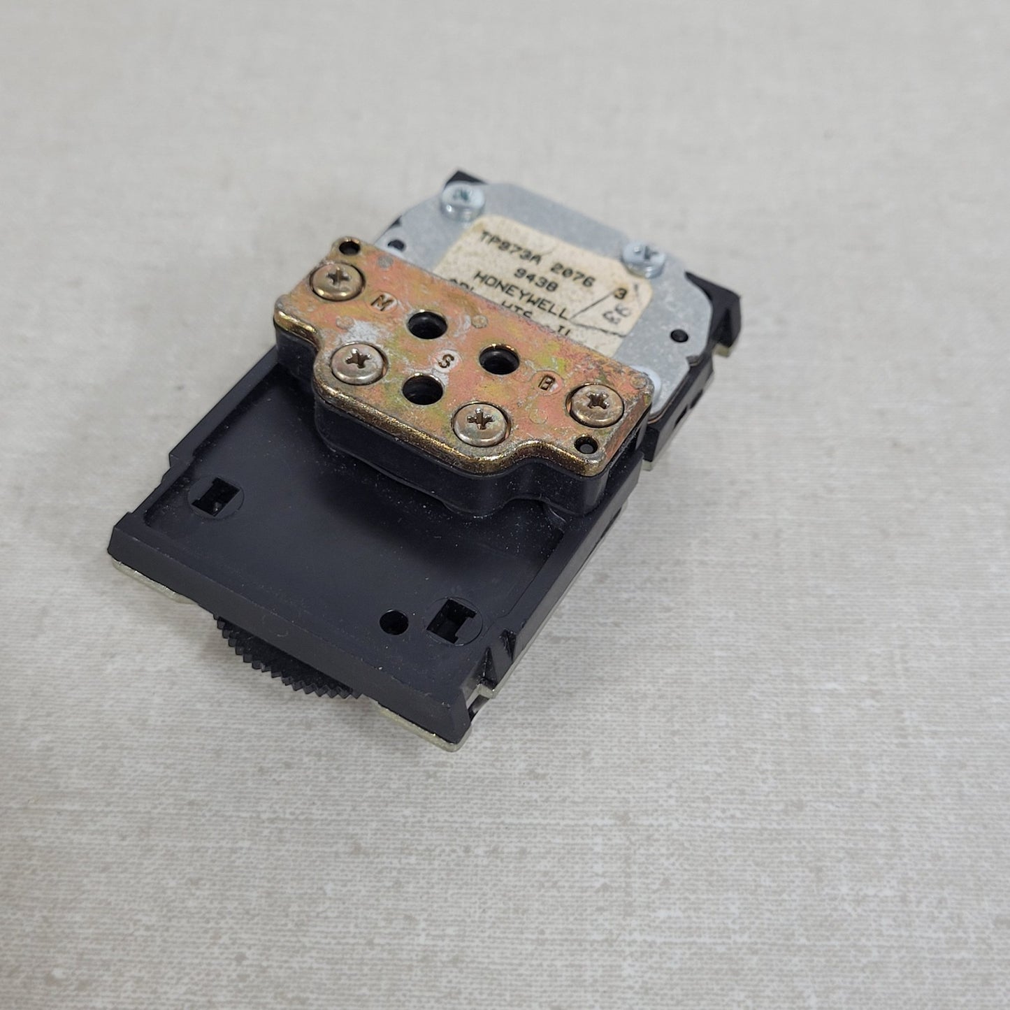 Honeywell TP973A-2076 Pneumatic Thermostat 60-90 Degree Range