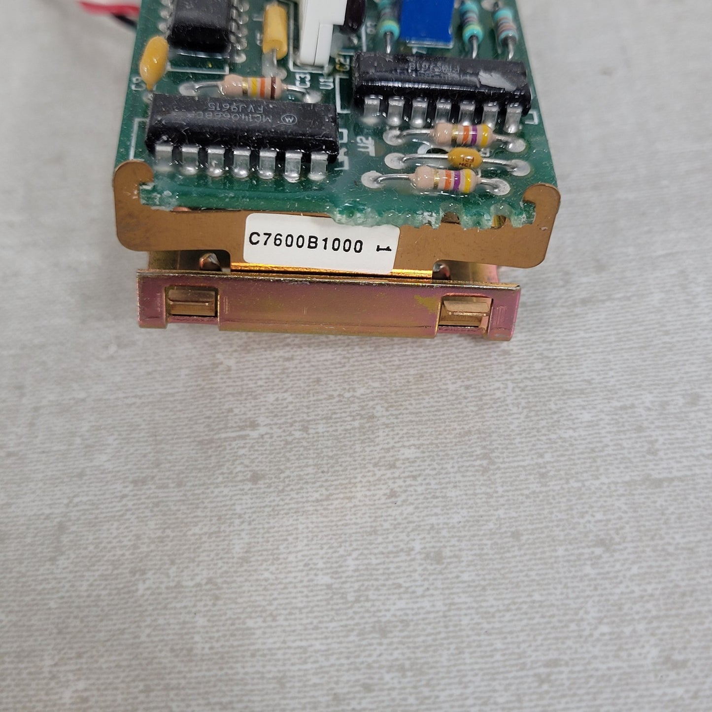 Honeywell C7600B1000 Solid State Humidity Sensor 2-10VDC Three Wire
