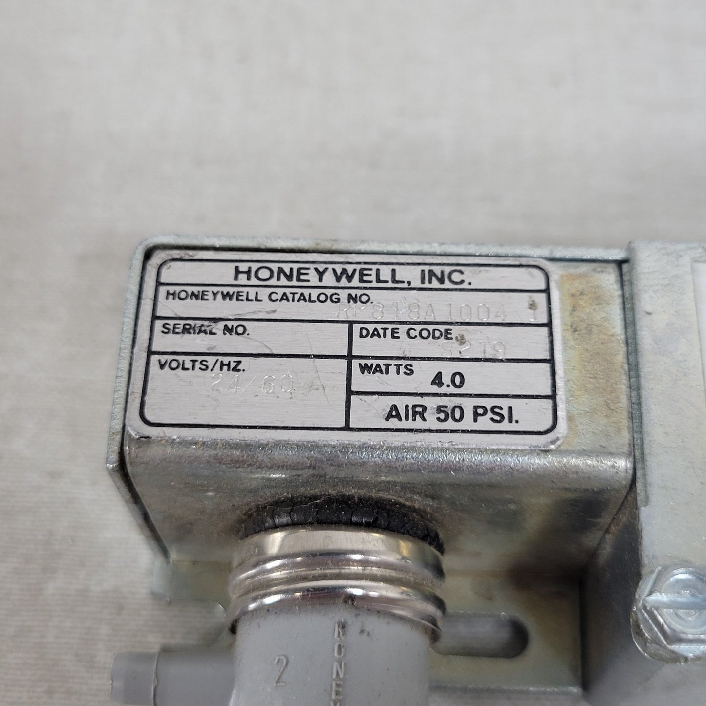 Honeywell RP818A-1004 Electric Pneumatic Relay 24V 50psi 4W
