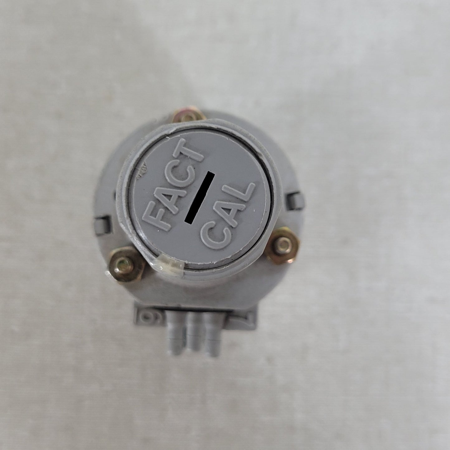 Honeywell RP670B Pneumatic Switching Relay Dual SPDT Switch 30psi