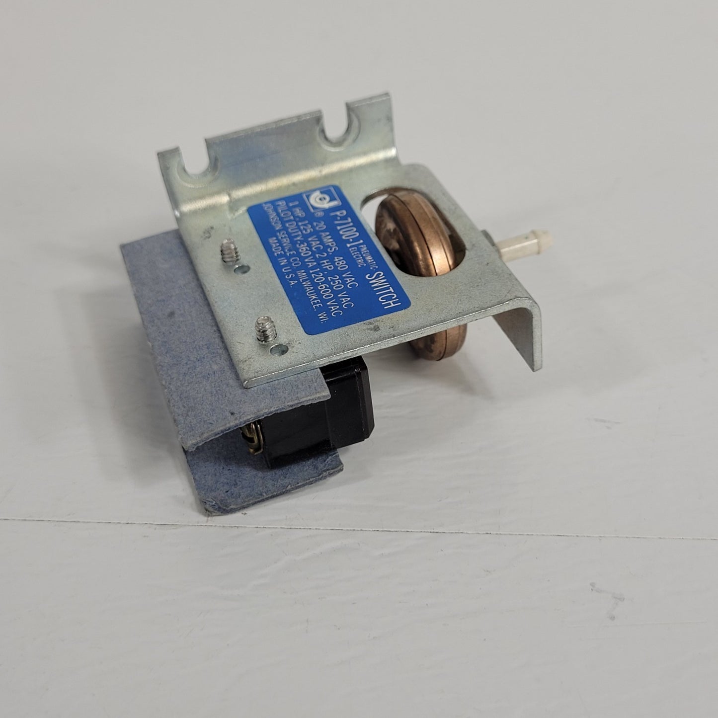 Johnson Service Co P-7100-1 Pneumatic Electric Switch 20A 480VAC SPDT