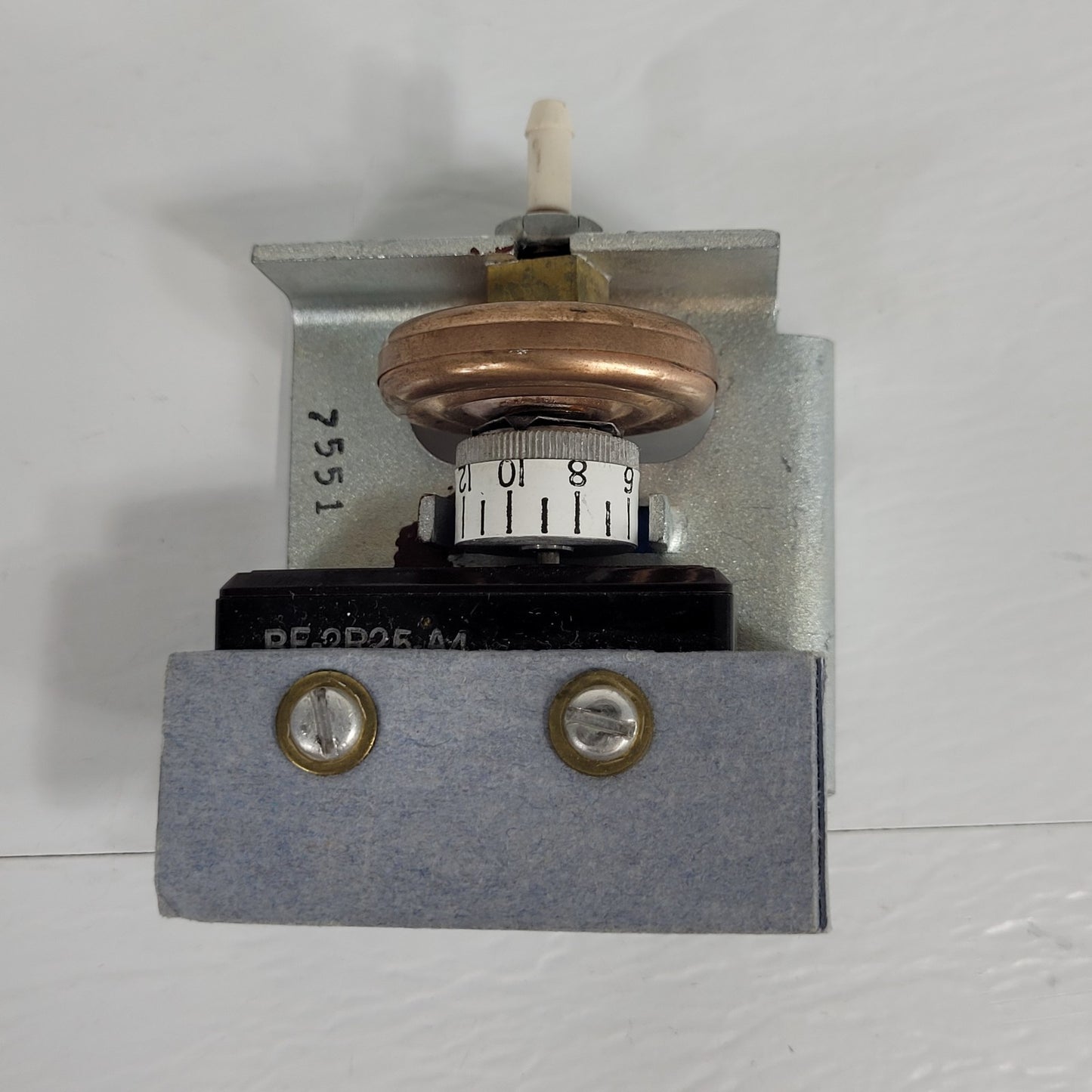 Johnson Service Co P-7100-1 Pneumatic Electric Switch 20A 480VAC SPDT