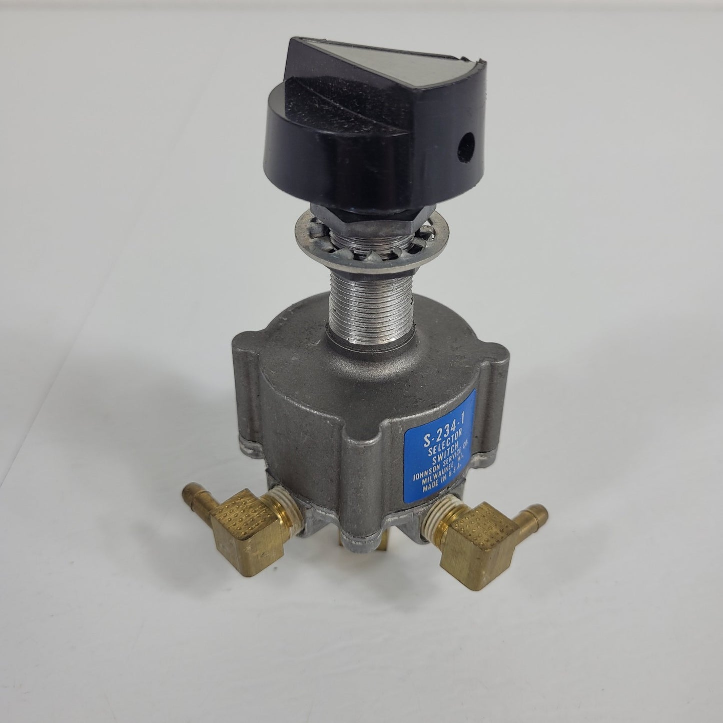 Johnson Service Co S-234-1 Air or Fluid Selector Switch 4 Out Manually Operated