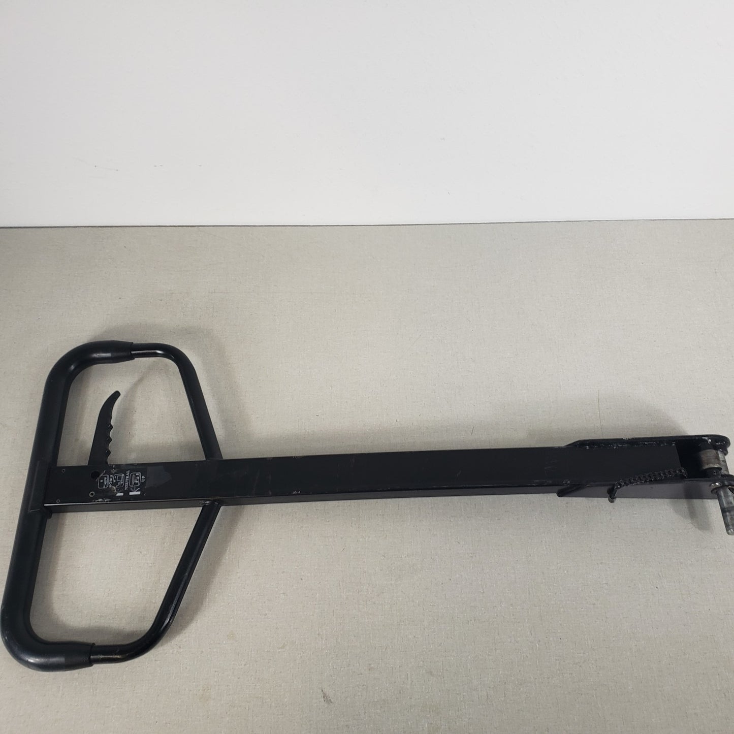 Dayton 4YX97 46G274 - 97-109 Handle Body With Axle Pin Assembly For Pallet Jack