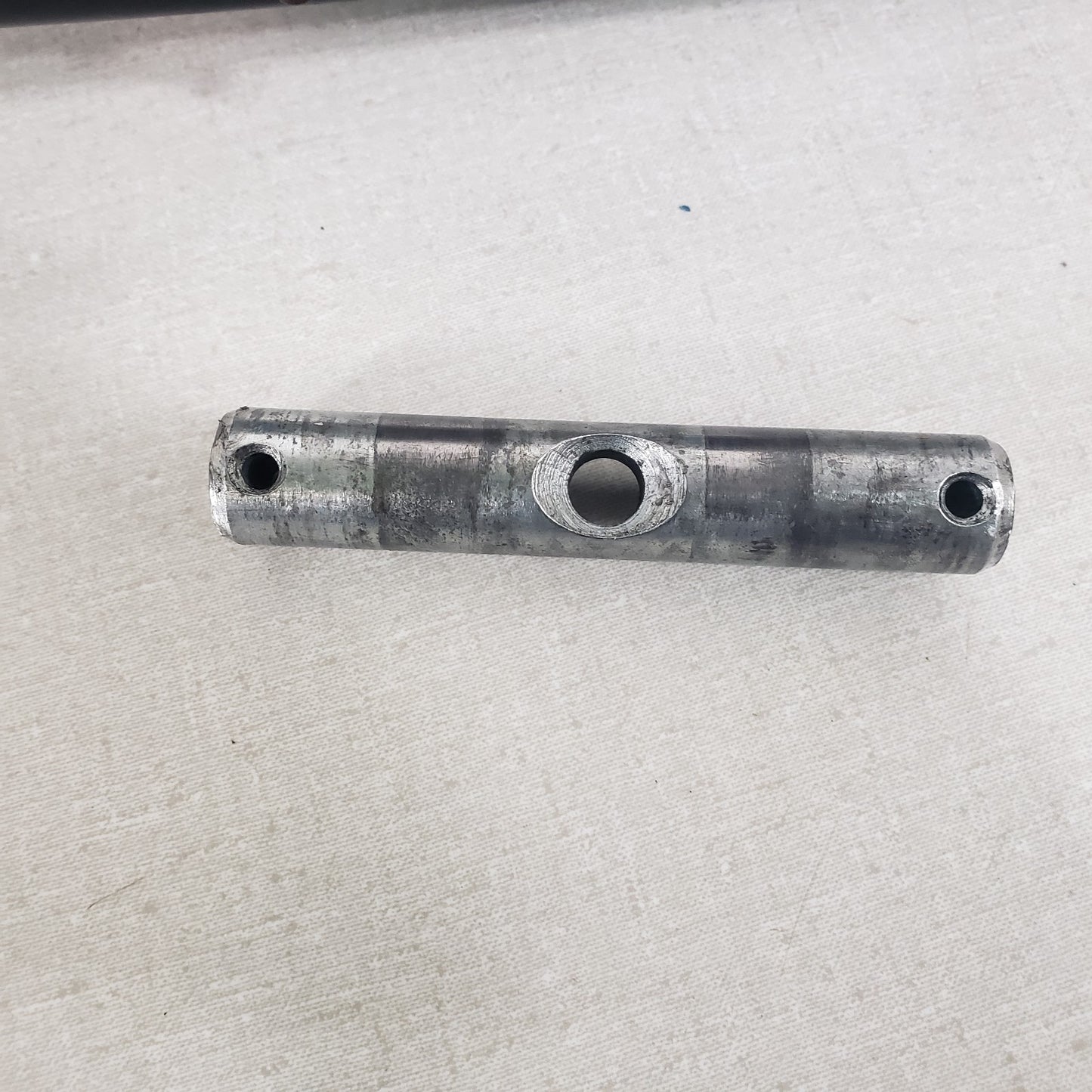 Dayton 4YX97 46G274 - 97-109 Handle Body With Axle Pin Assembly For Pallet Jack