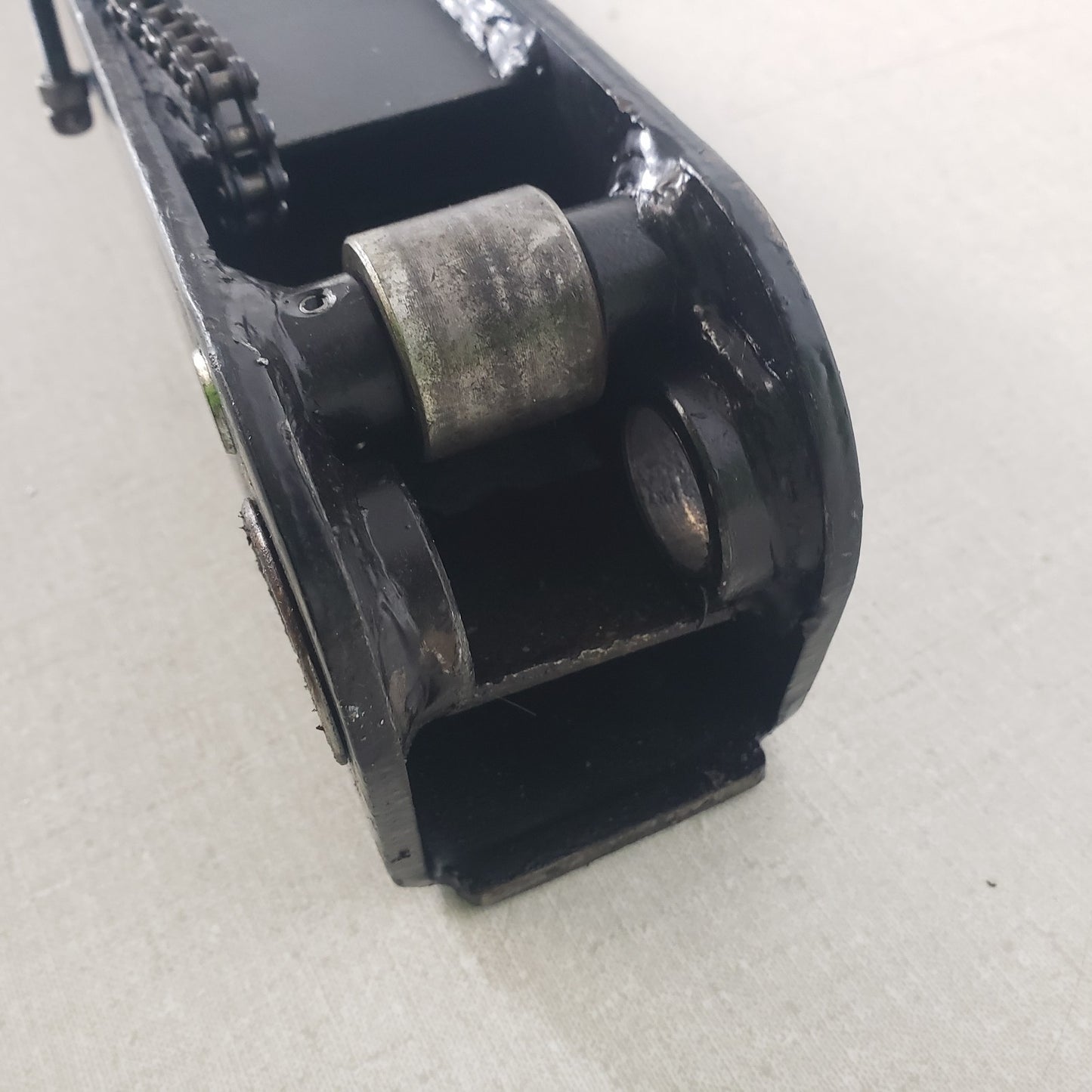 Dayton 4YX97 46G274 - 97-109 Handle Body With Axle Pin Assembly For Pallet Jack
