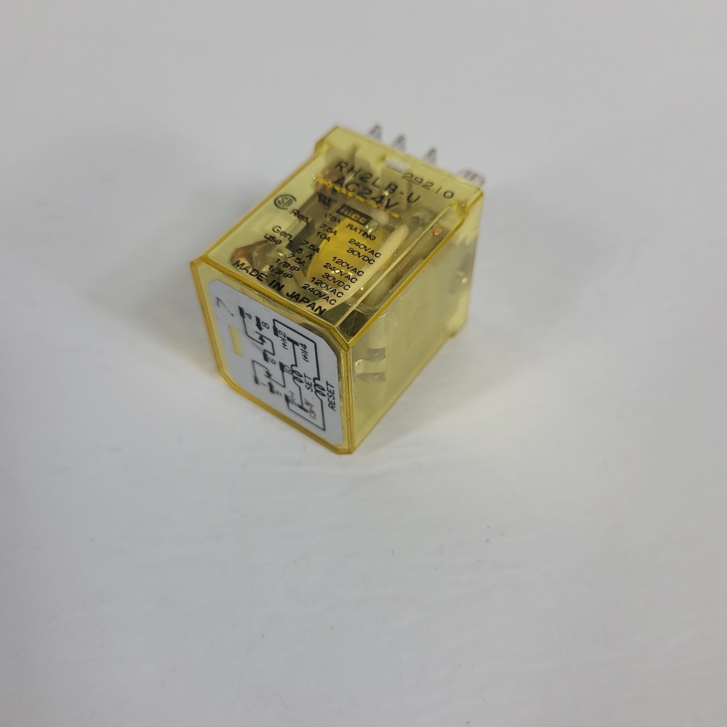 IDEC Corporation RH2LB-U Electronic Relay Switch 7.5A 120VAC 30VDC