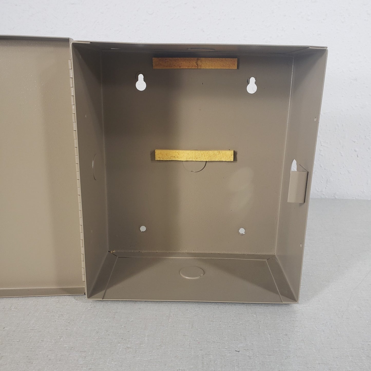 KPS-5 Power Supply Box 05243-001 7" X 8" X 4" Tan Control Board Box