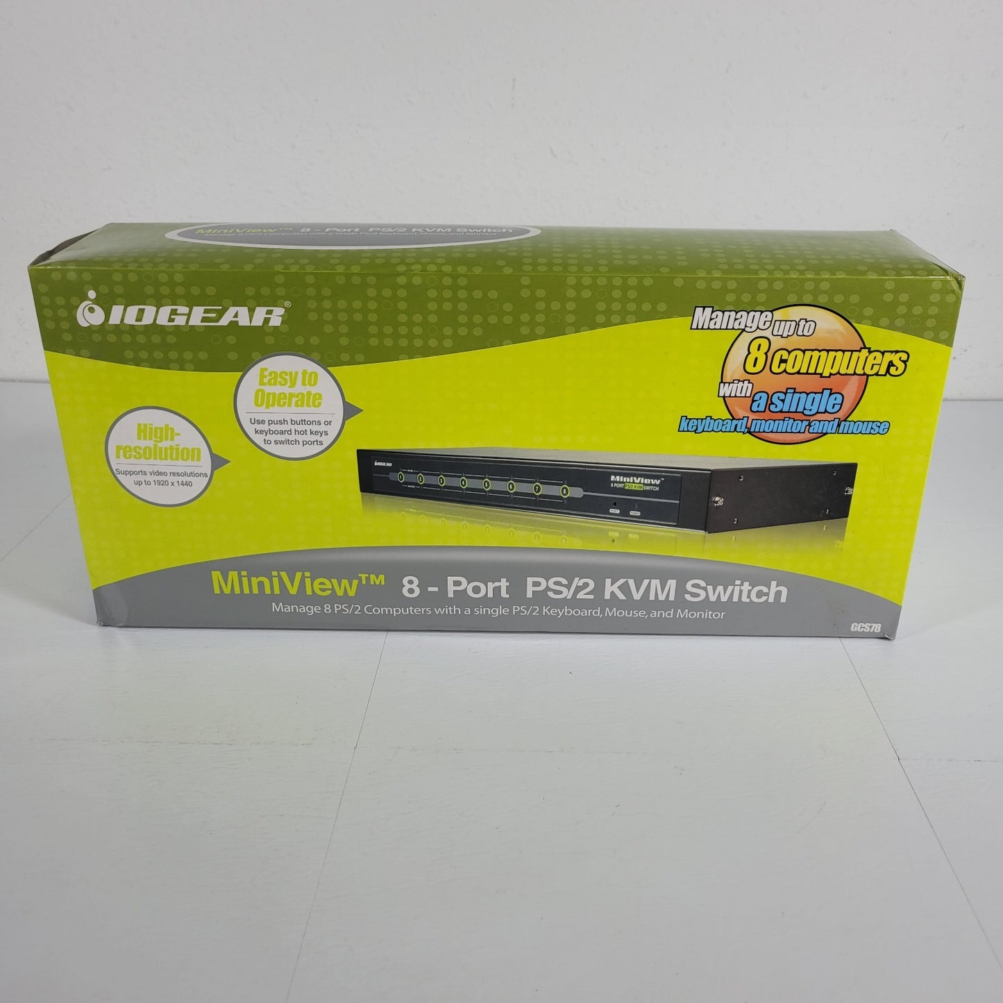 IOGEAR MiniView 8 Port PS/2 KVM Switch Rack Mount GCS78 Monitor Keyboard Mouse