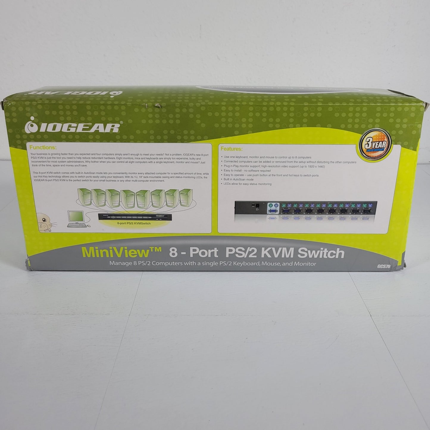 IOGEAR MiniView 8 Port PS/2 KVM Switch Rack Mount GCS78 Monitor Keyboard Mouse