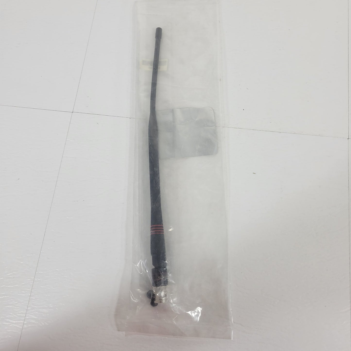 Shure UA820D Wireless Systems Half Wave Antenna 554 To 590 MHz (J1, J2 Codes)