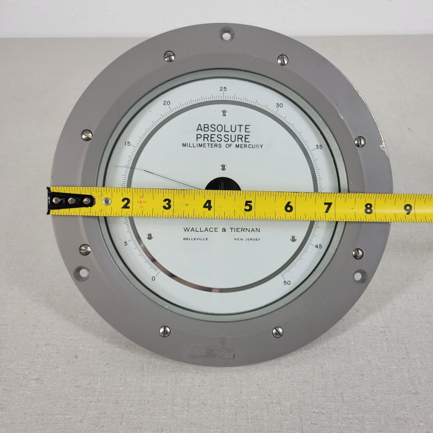 PARTS Wallace & Tiernan Absolute Pressure Gauge FA-160 15psi Max Pressure Torr