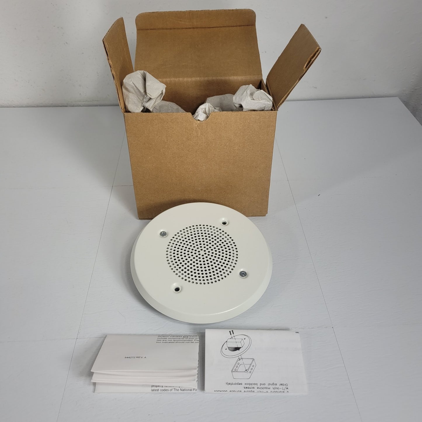Faraday FOS 5305L-0-4-24-DC Ceiling Chime White 21-30 VDC w/o Backbox