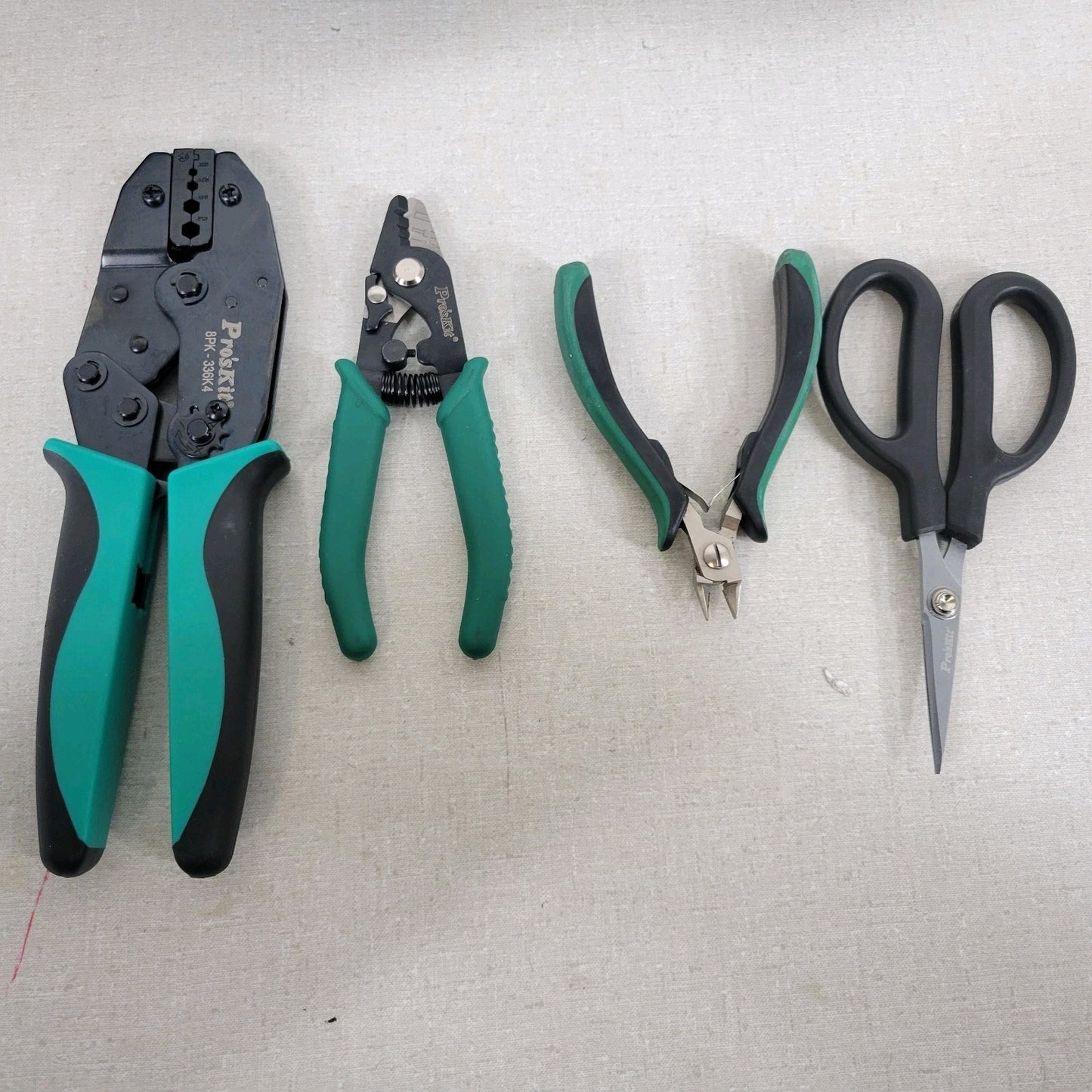 Pro'sKit PK-6942 Fiber Optic Tool Kit Eclipse with 2.5 mm VFL Terminals Crimper