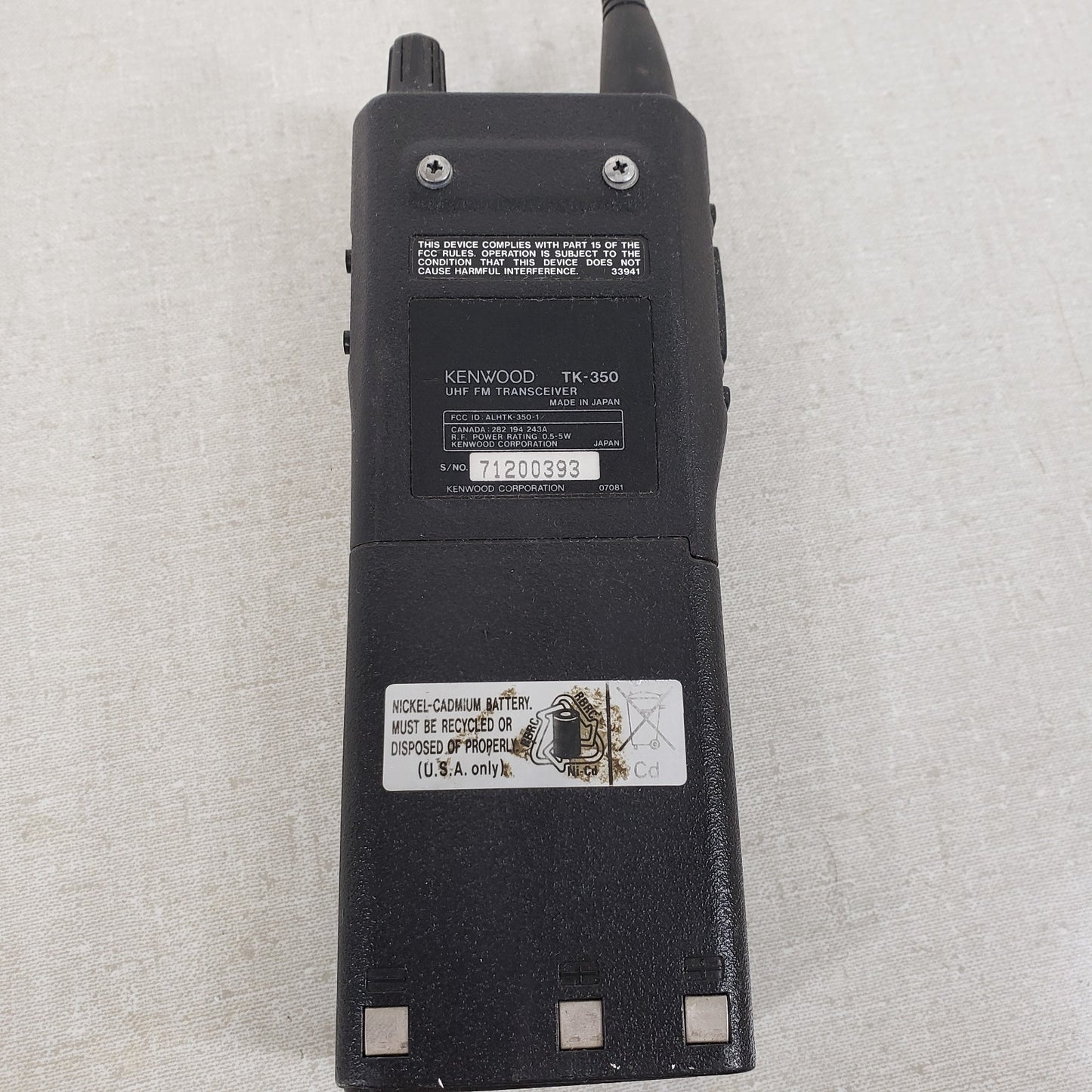Kenwood TK-350 UHF FM Transceiver Kenwood KNB-12A NiCd Battery Pack