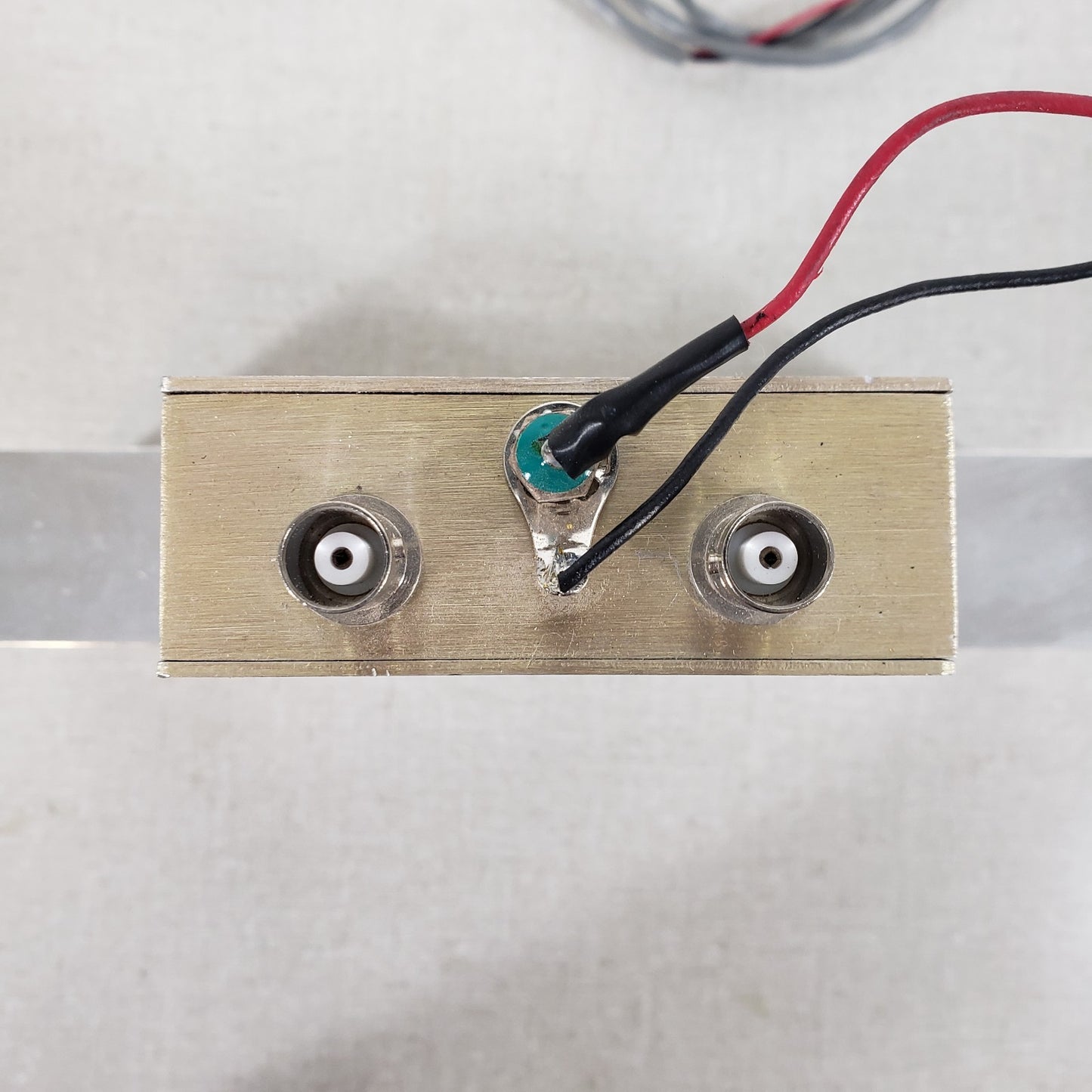 Isomet Acousto-Optic Modulator Driver 232A RF BNC Video 80MHz 28VDC w/ Heat Sink