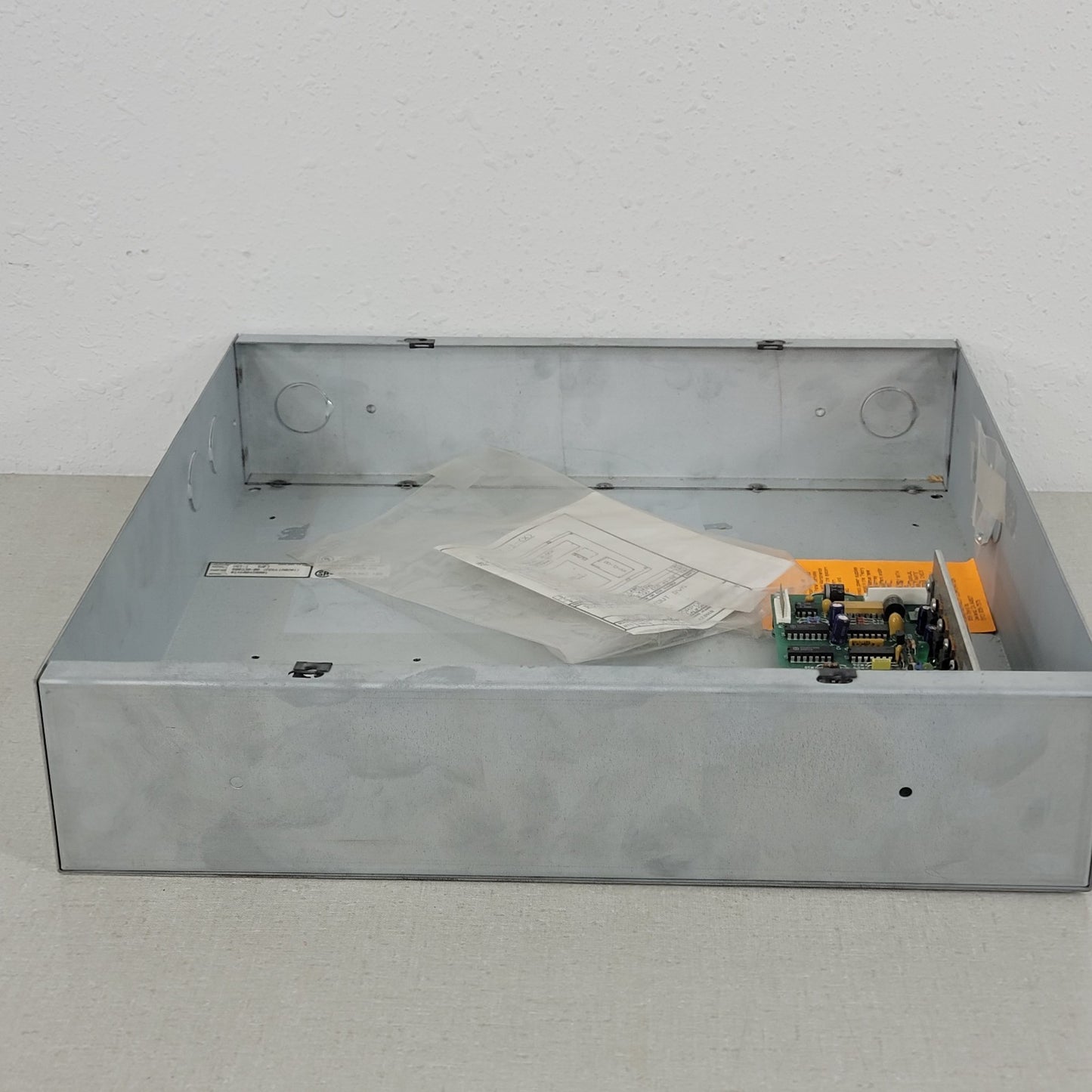 Fisher Berkely PCA-HV-CL Central Logic Board With Box Enclosure HVT-1 B00330-00