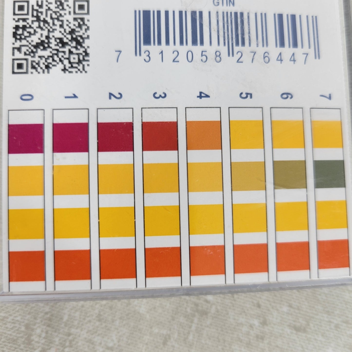 VWR Chemical pH Test Strips pH Range 0-14 Approximately 100 Stripes