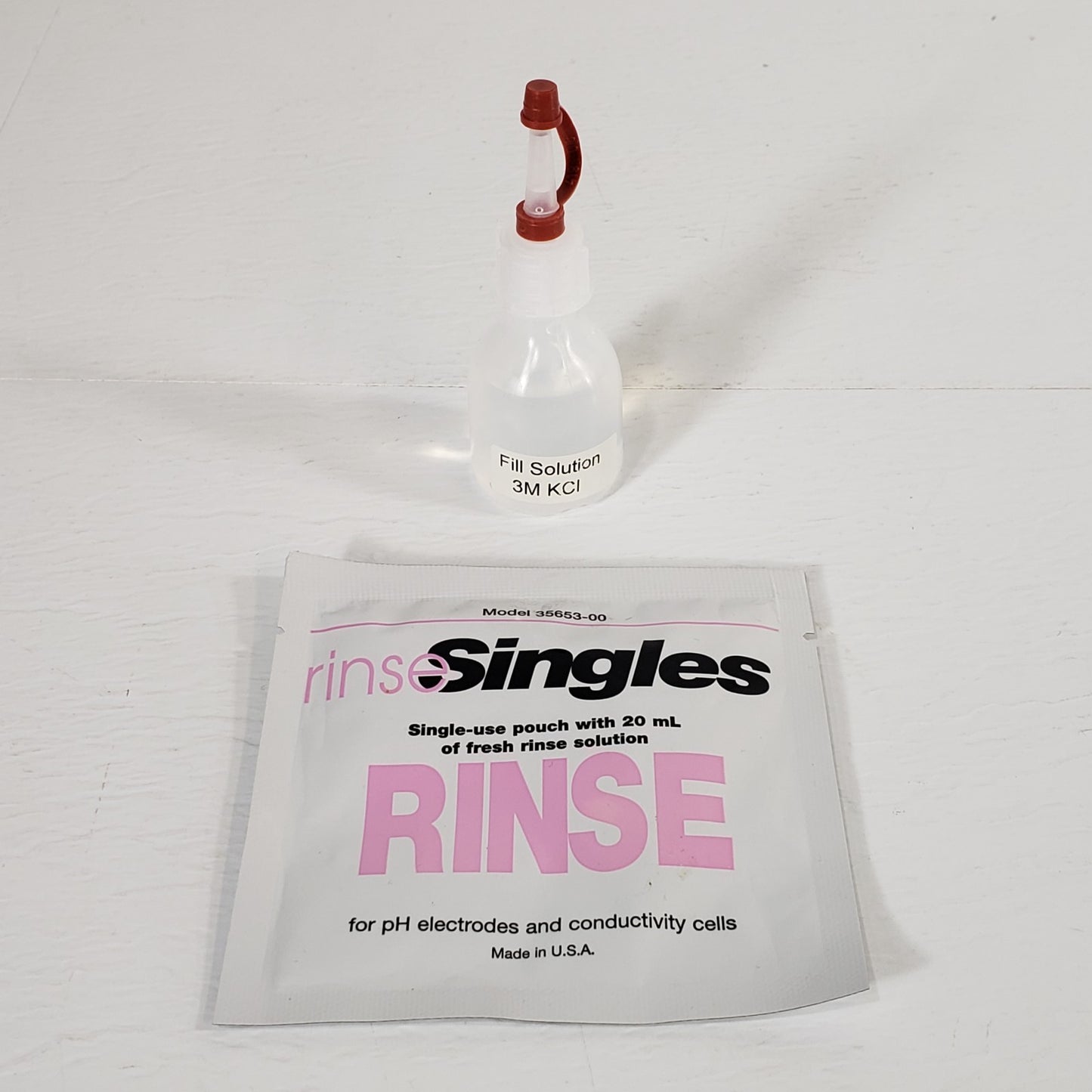 KCI 3M Fill Solution And 100% Deionized Water Single Use Pouch For PH Meters