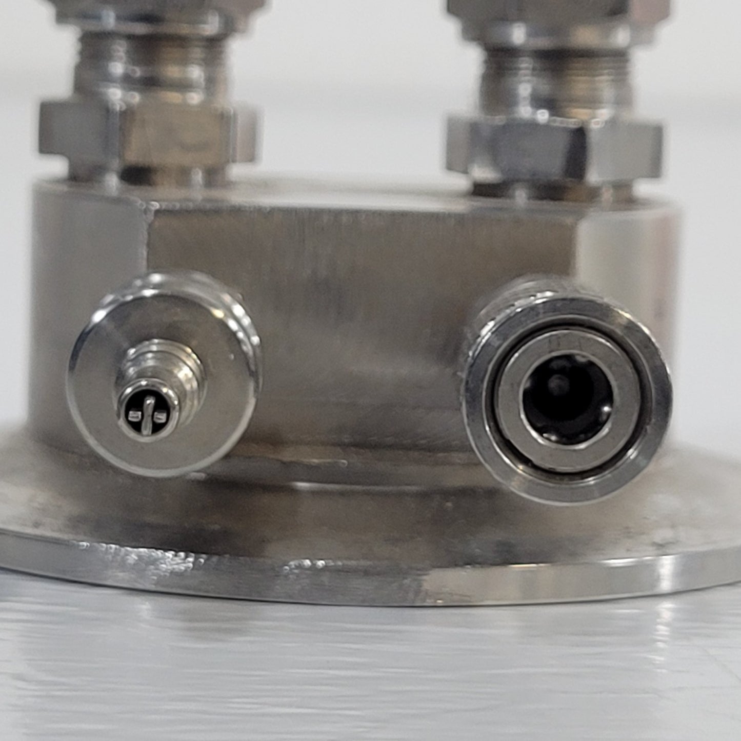 Swagelok Needle Valve Manifold KF50 NW50 Manual Gas Adapters Stainless Steel