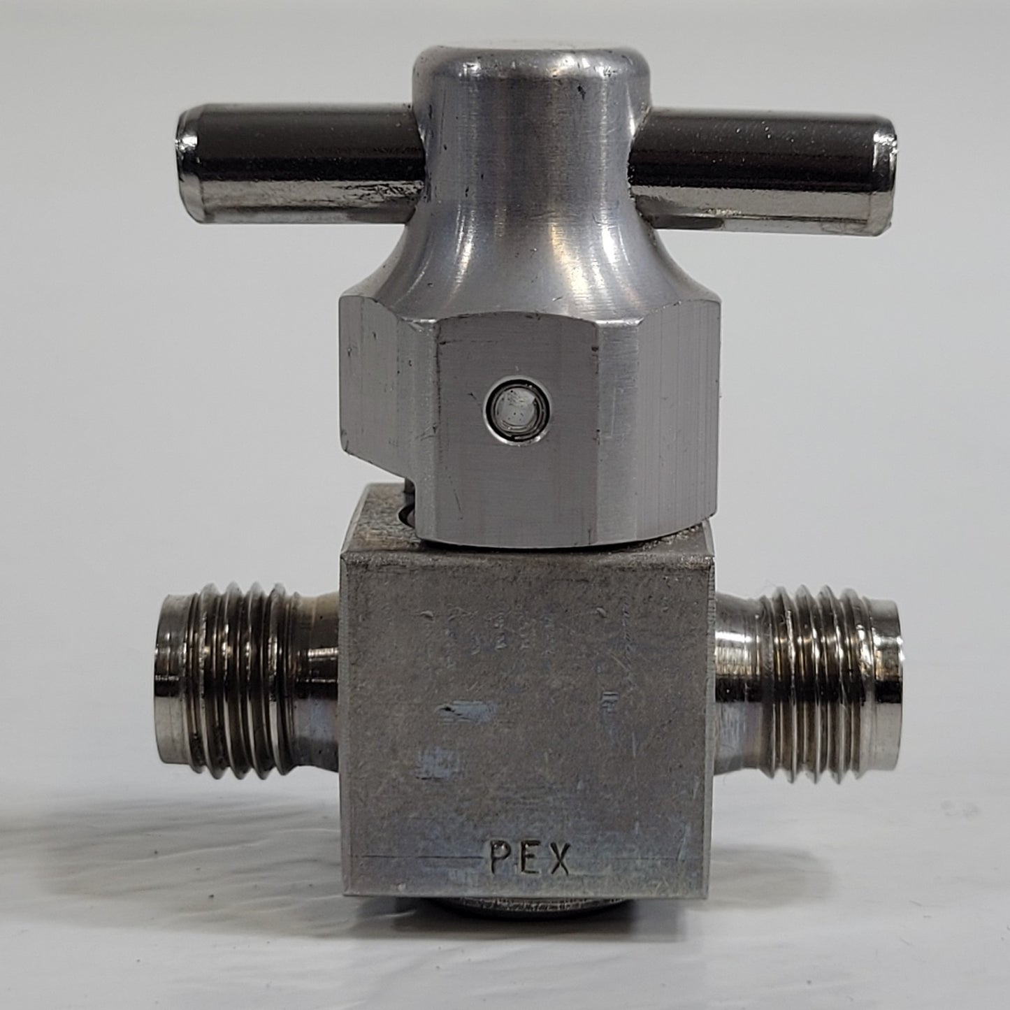 Swagelok SS-4P4T 1/4" Quarter Turn Plug Stainless Steel High Vacuum Mini Valve