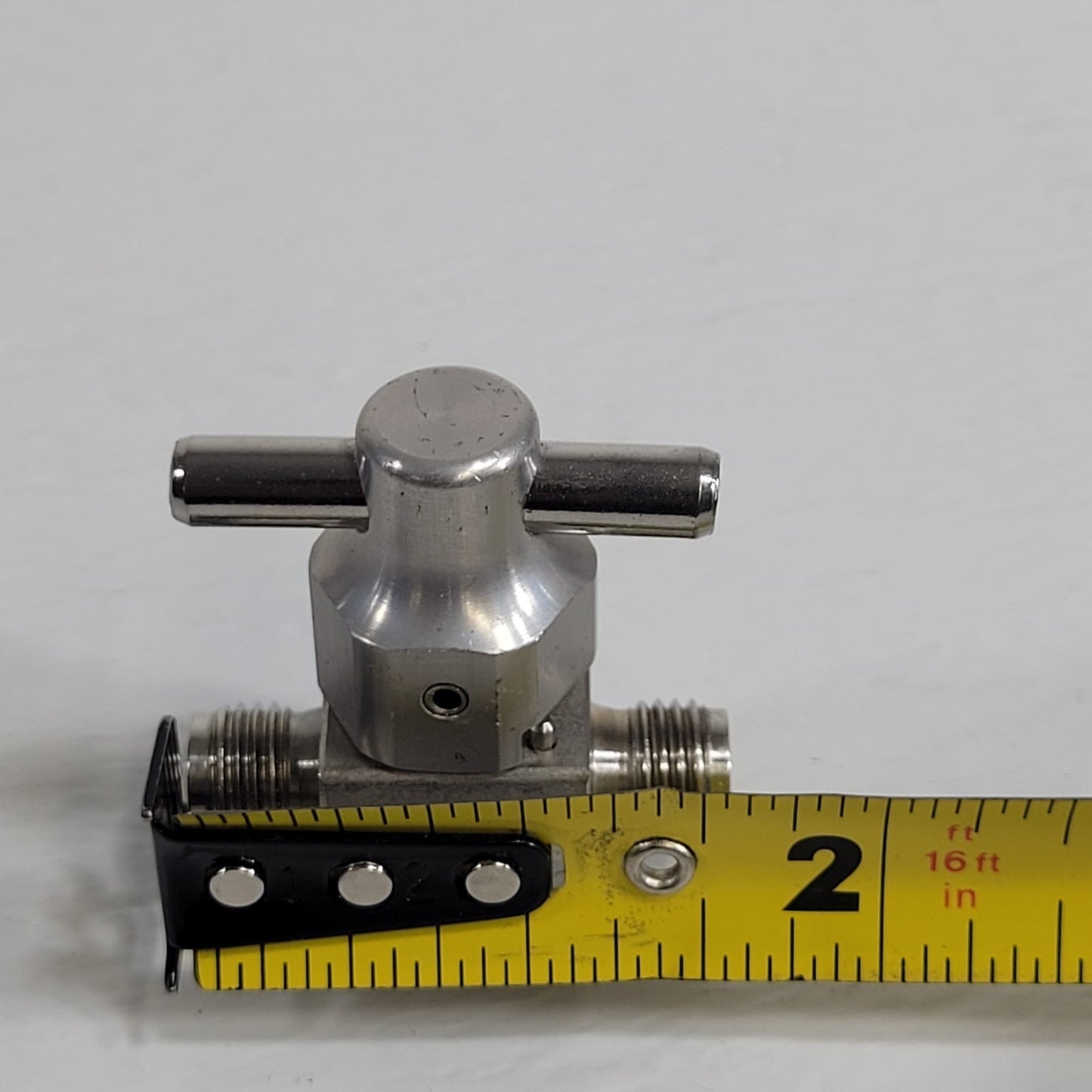 Swagelok SS-4P4T 1/4" Quarter Turn Plug Stainless Steel High Vacuum Mini Valve