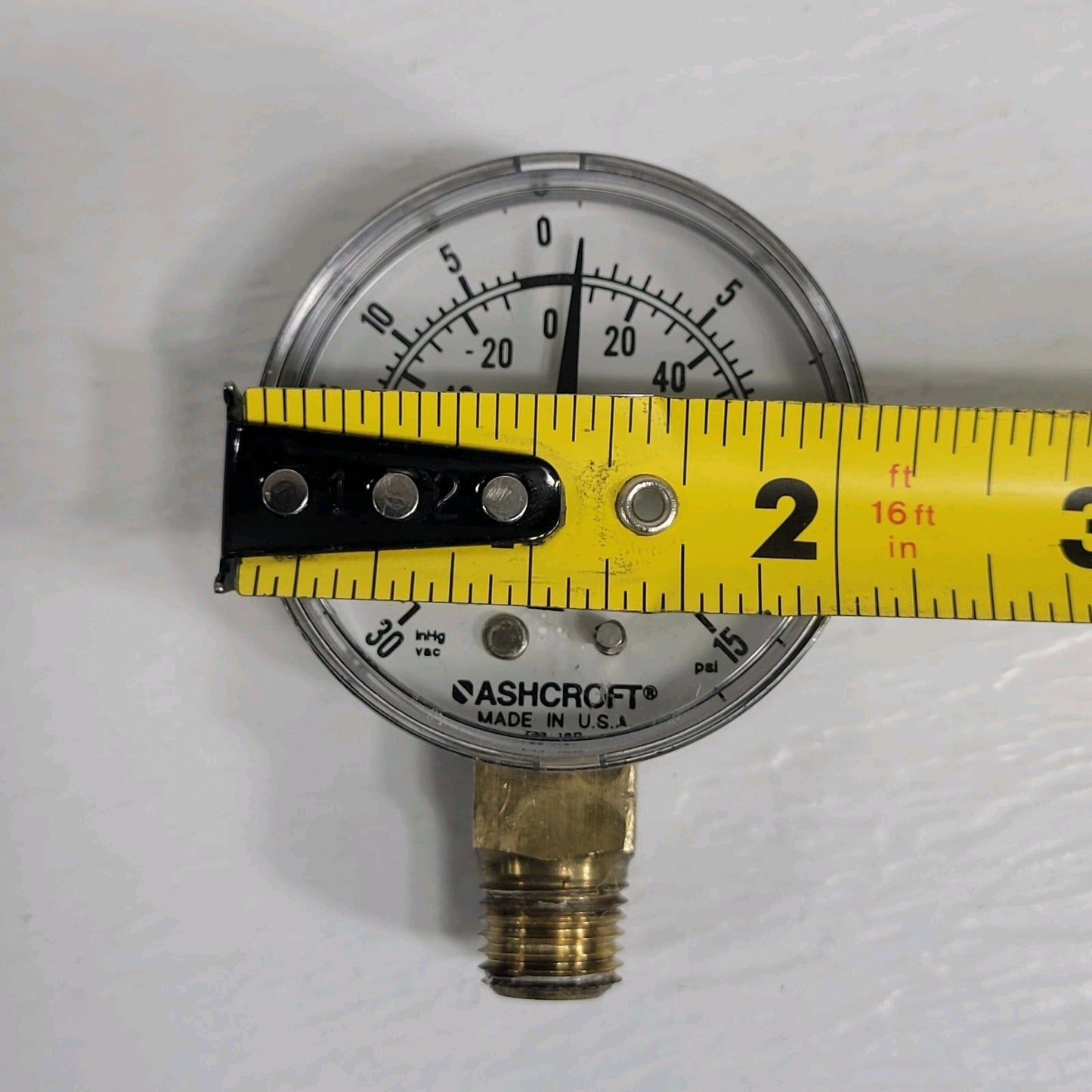 Ashcroft 733-18R Compound Pressure Gauge 30inHg - 15psi (-100kPa To 100kPa) Male
