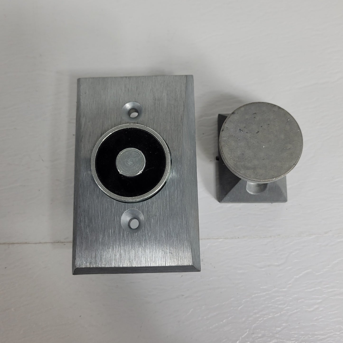 Edwards 1504-AQ 1504-AO Magnetic Door Holder Flush Mount w/ Hindge