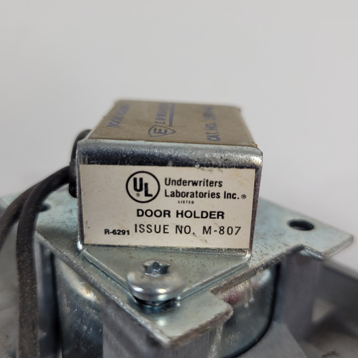 Edwards 1504-AQ 1504-AO Magnetic Door Holder Flush Mount w/ Hindge