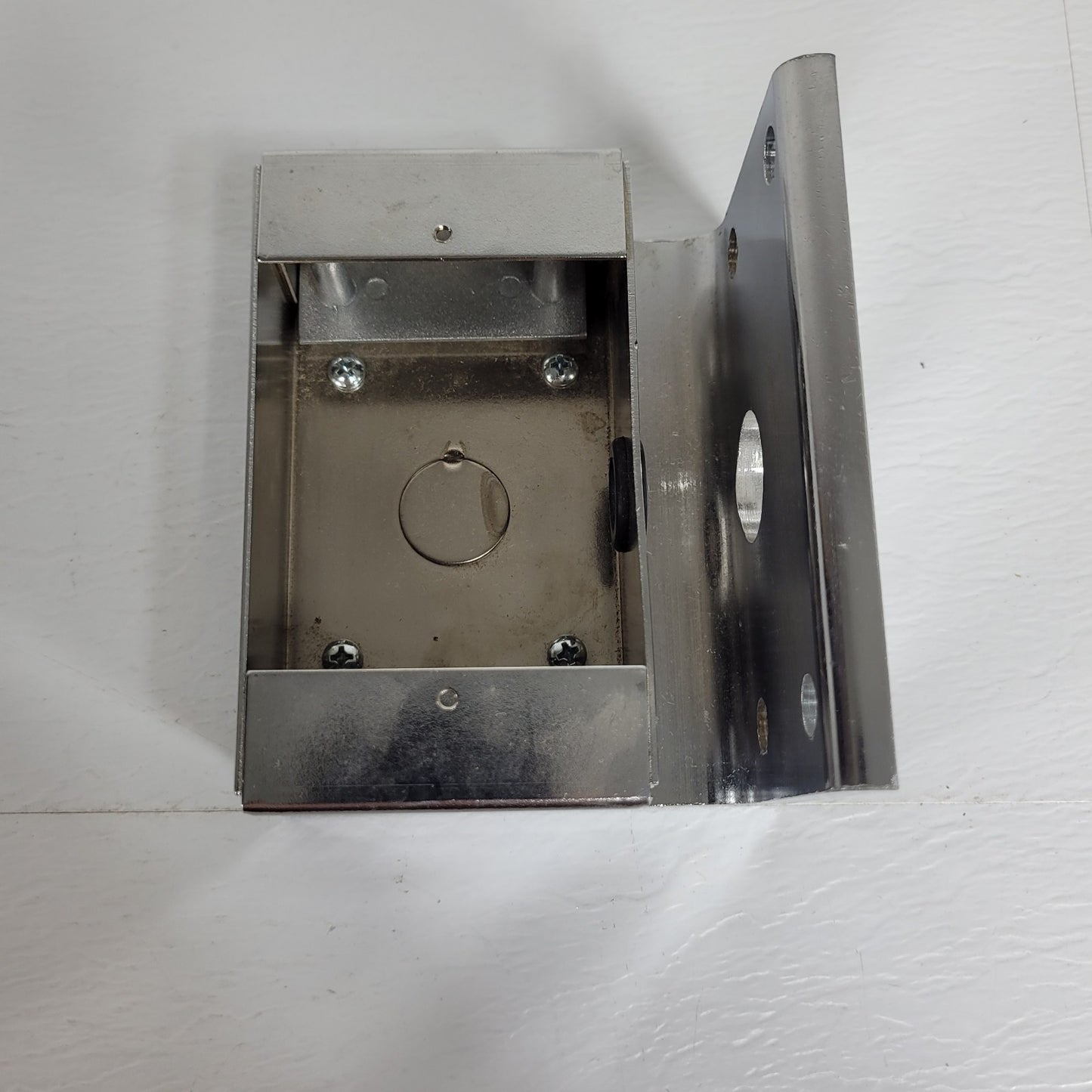 Edwards 1508-AQN5 Housing for Electromagnetic Signaling Door Hindge Wall Mount
