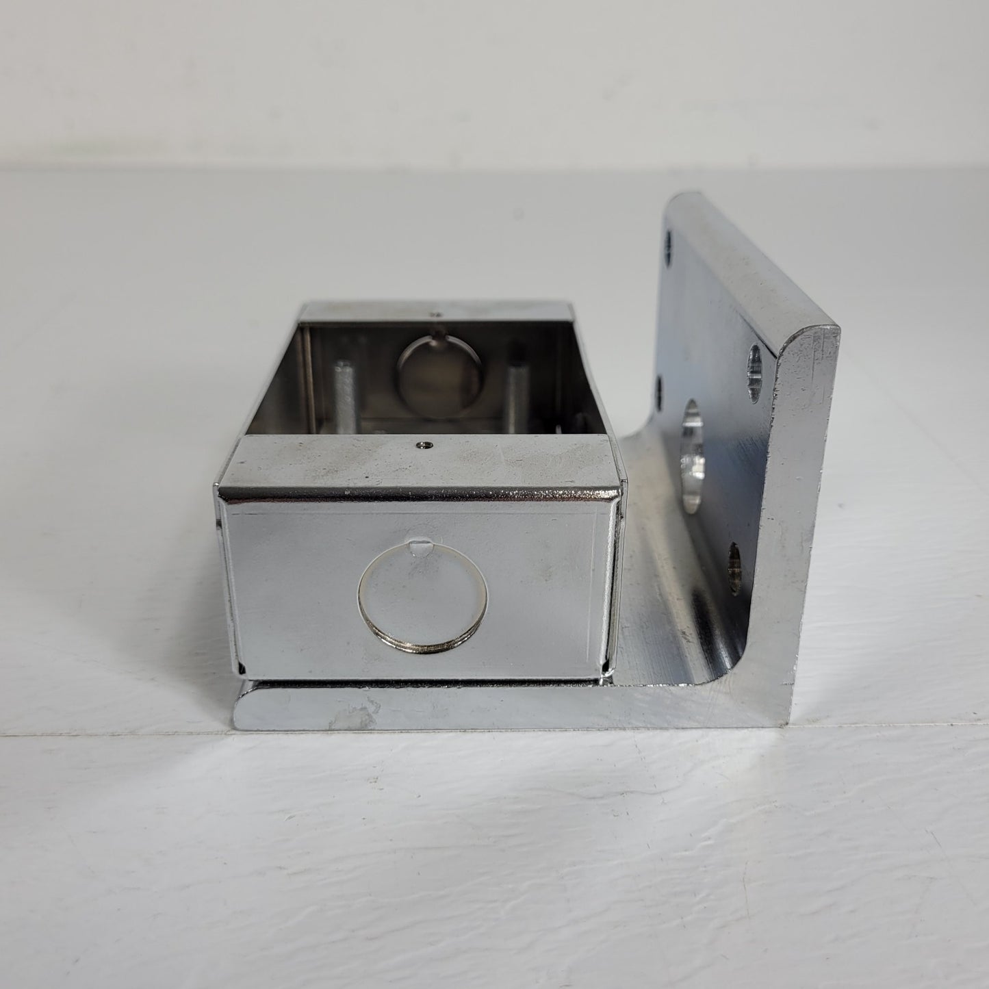 Edwards 1508-AQN5 Housing for Electromagnetic Signaling Door Hindge Wall Mount