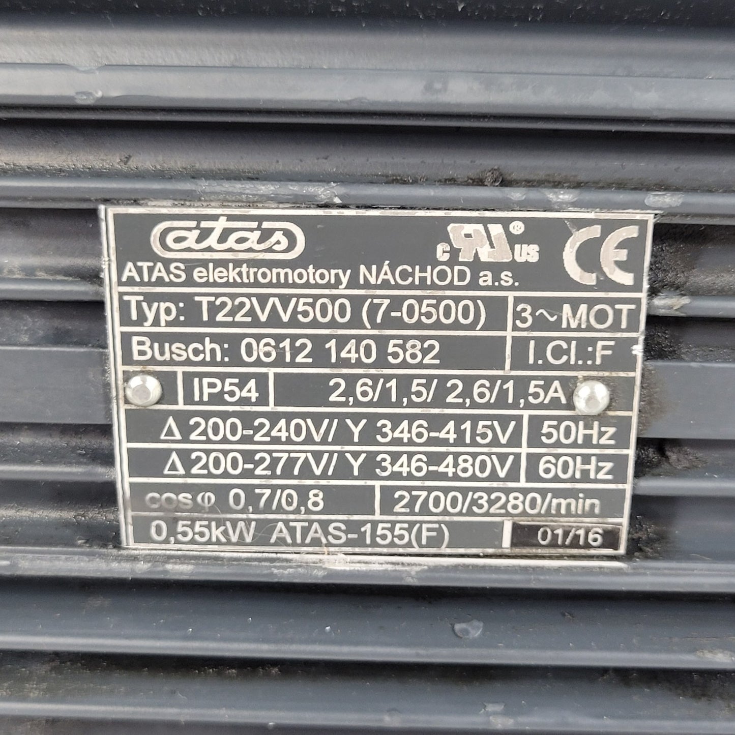 Busch R5 KB 0016 E Vacuum Pump 3-Phase Power 220V Rotary Vane Industrial System