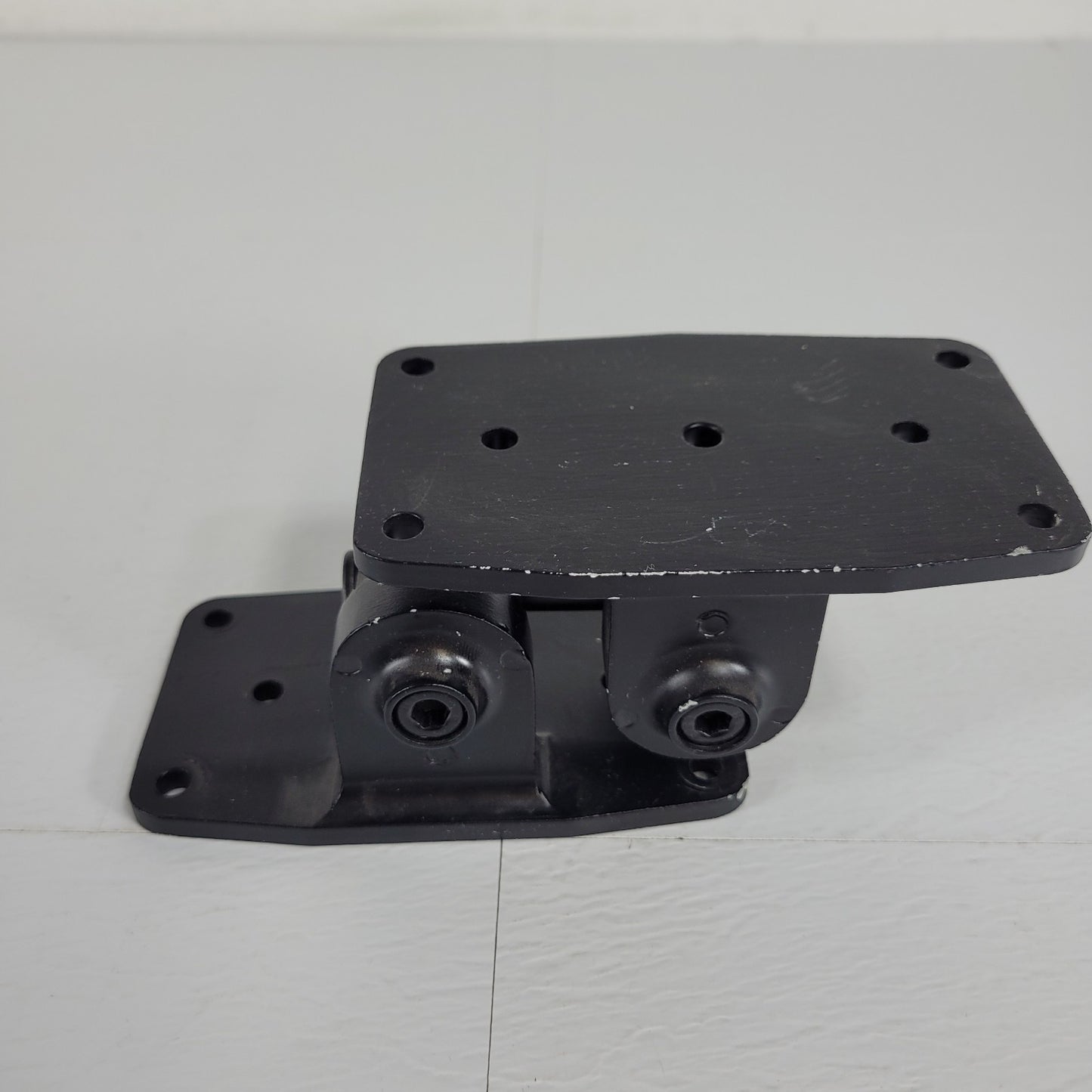 Peavey Versamount 35 Ceiling Bracket 03010770 for Peavey Impulse Speakers Black