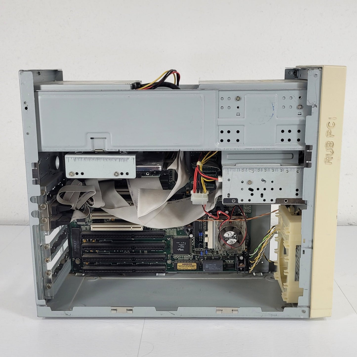 Vintage Escom Happy 486-DX4 Personal Computer 4x ISA PCI Tower Pentium Processor