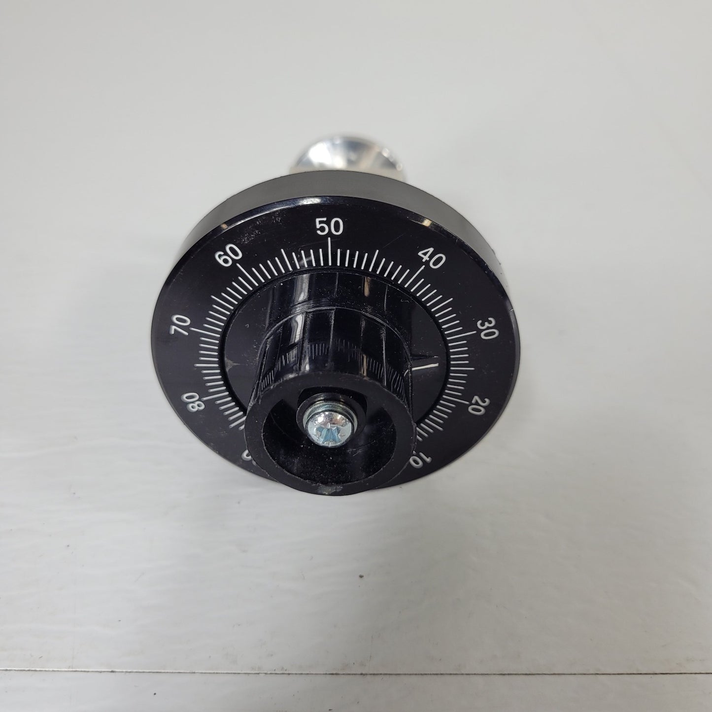 Edwards Manual Leak Valve Right Angle LV10K 2.1Bar KF16 NW16 Fitting