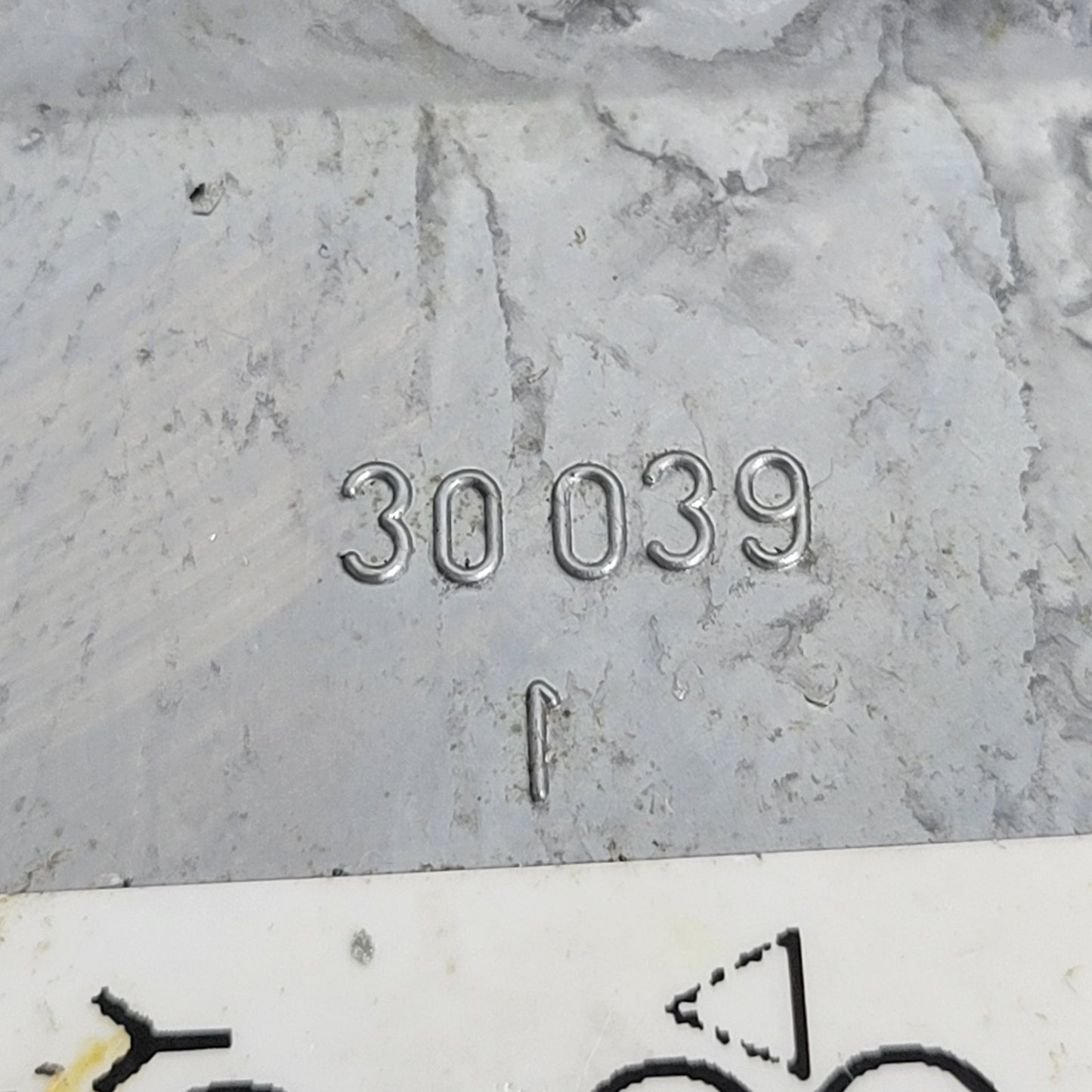 Busch R5 KB 0016 E 300 Vacuum Pump Power Electric Cover 30 039 Rotary Vane Motor