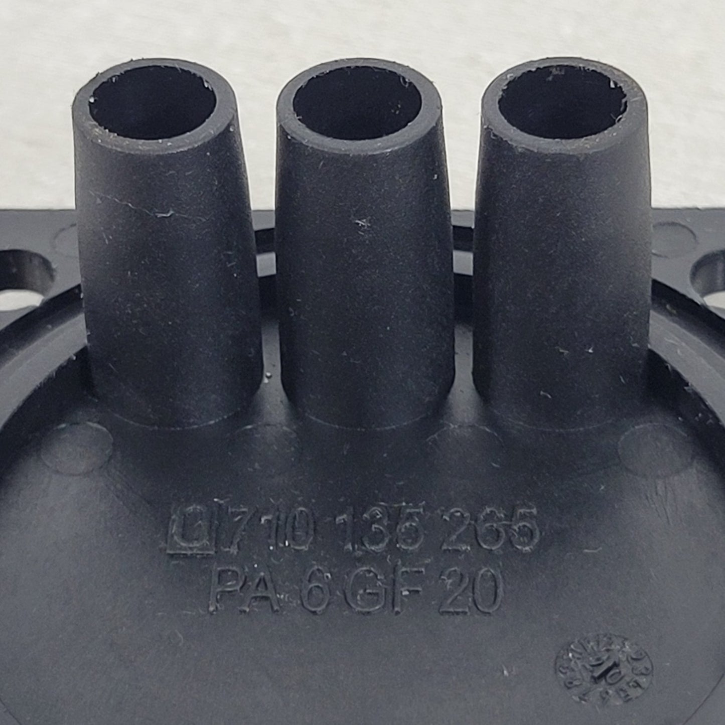 Busch 0710 135 265 Exhaust Cover Plate For R5 KB 0016 E Rotary Valve Vacuum Pump