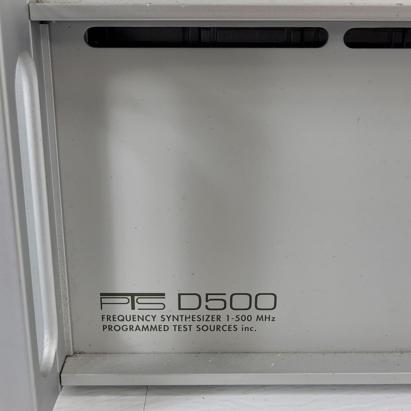 PTS D500 Frequency Synthesizer 1-500 MHz Varian 01-903-391-00 D500RHN20 Signal