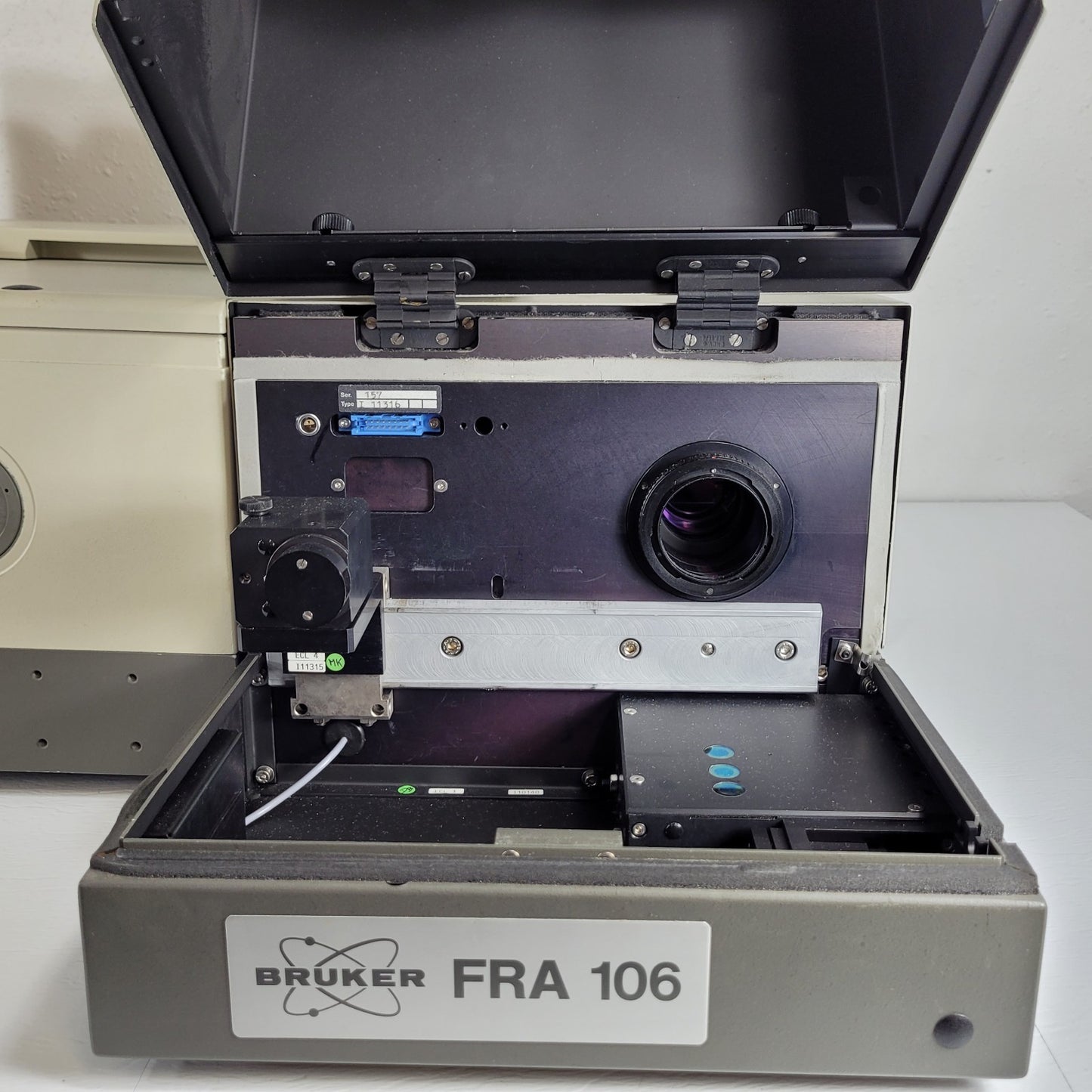 Bruker Equinox 55 Spectrophotometer w/ FRA 106 Frequency Response Analyzer FRA