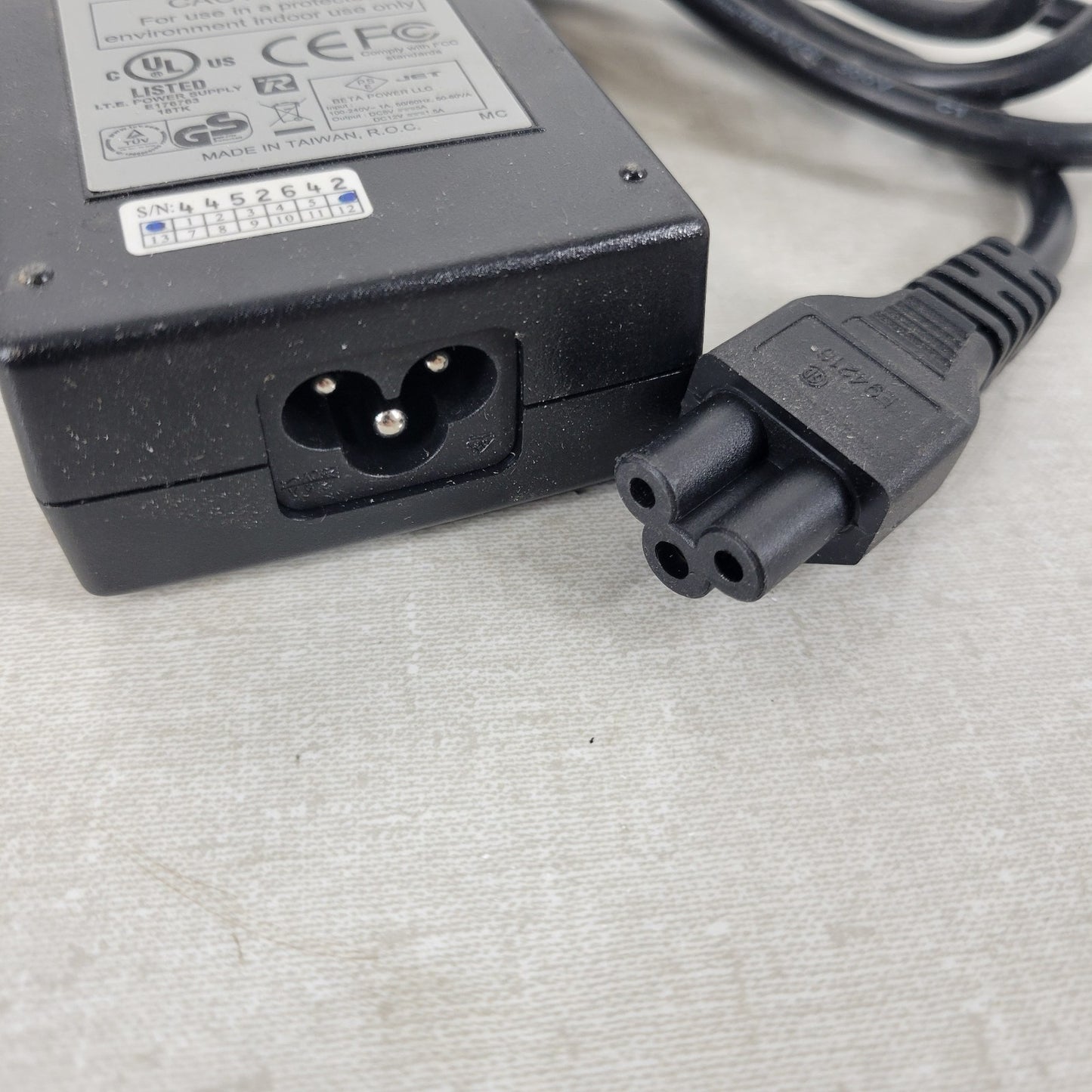 ETA-USA AC Power Adapter DTA27-0512FWX-W-3-OC4-8 5V 12V 27W 100-240VAC 50/60Hz