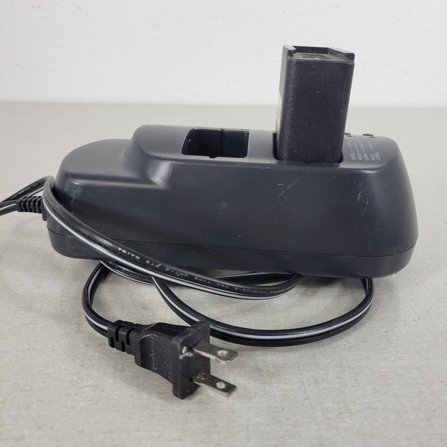 Kenwood Rapid Charger KSC-14 Nickel-Cadmium Battery Dock with 1 KNB-12A Battery