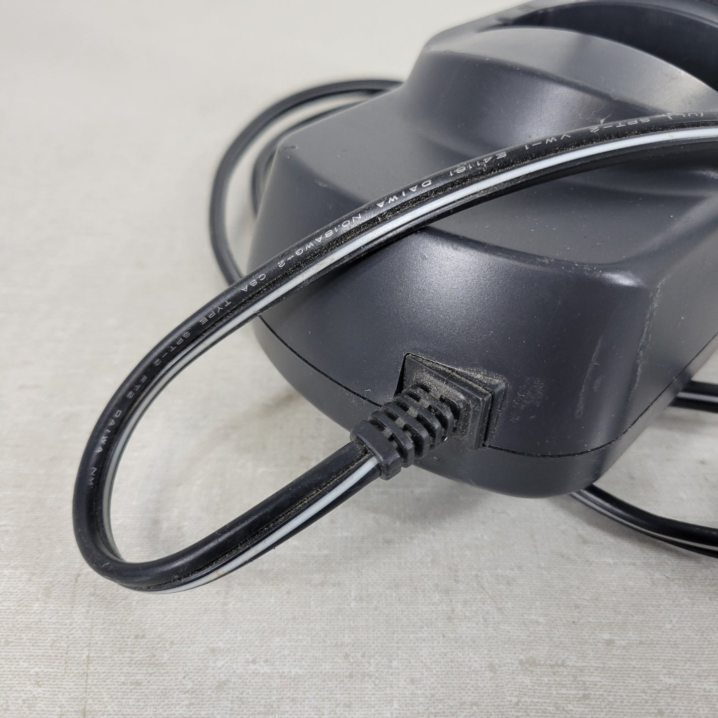 Kenwood Rapid Charger KSC-14 Nickel-Cadmium Battery Dock with 1 KNB-12A Battery