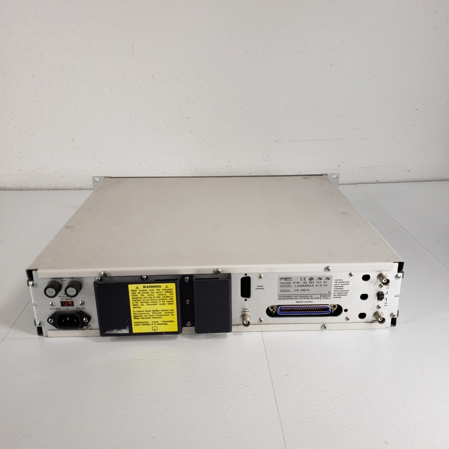 PTS L320 Frequency Synthesizer L320RHN2X-6/X-91 Varian 00-992-731-01 AC Signal
