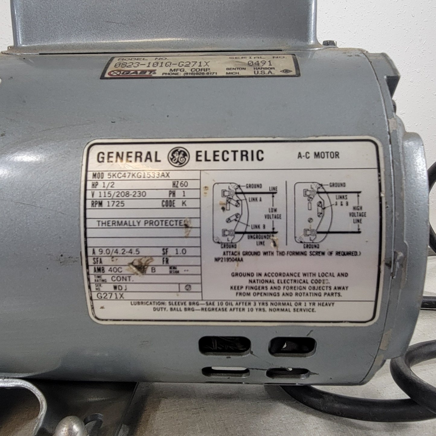 Gast 0823-101Q-G271X Vacuum Pump Compressor AC Motor GE 5KC47KG1533AX 1-Ph 120V