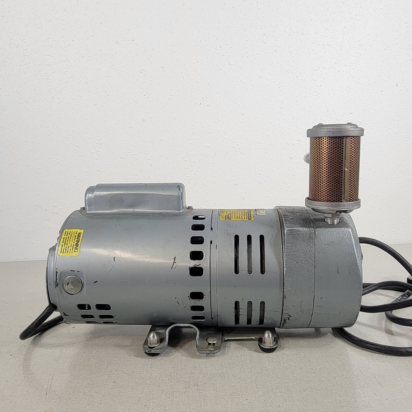 Gast 0823-101Q-G271X Vacuum Pump Compressor AC Motor GE 5KC47KG1533AX 1-Ph 120V