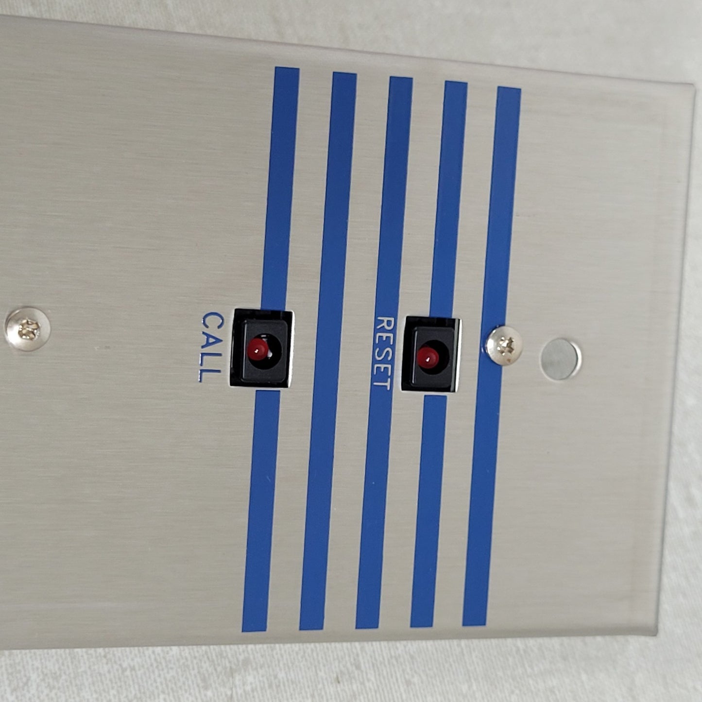 Fisher Berkeley Ektacom HVB-11 Nurse Call And Reset Lights Illuminate Wall Plate