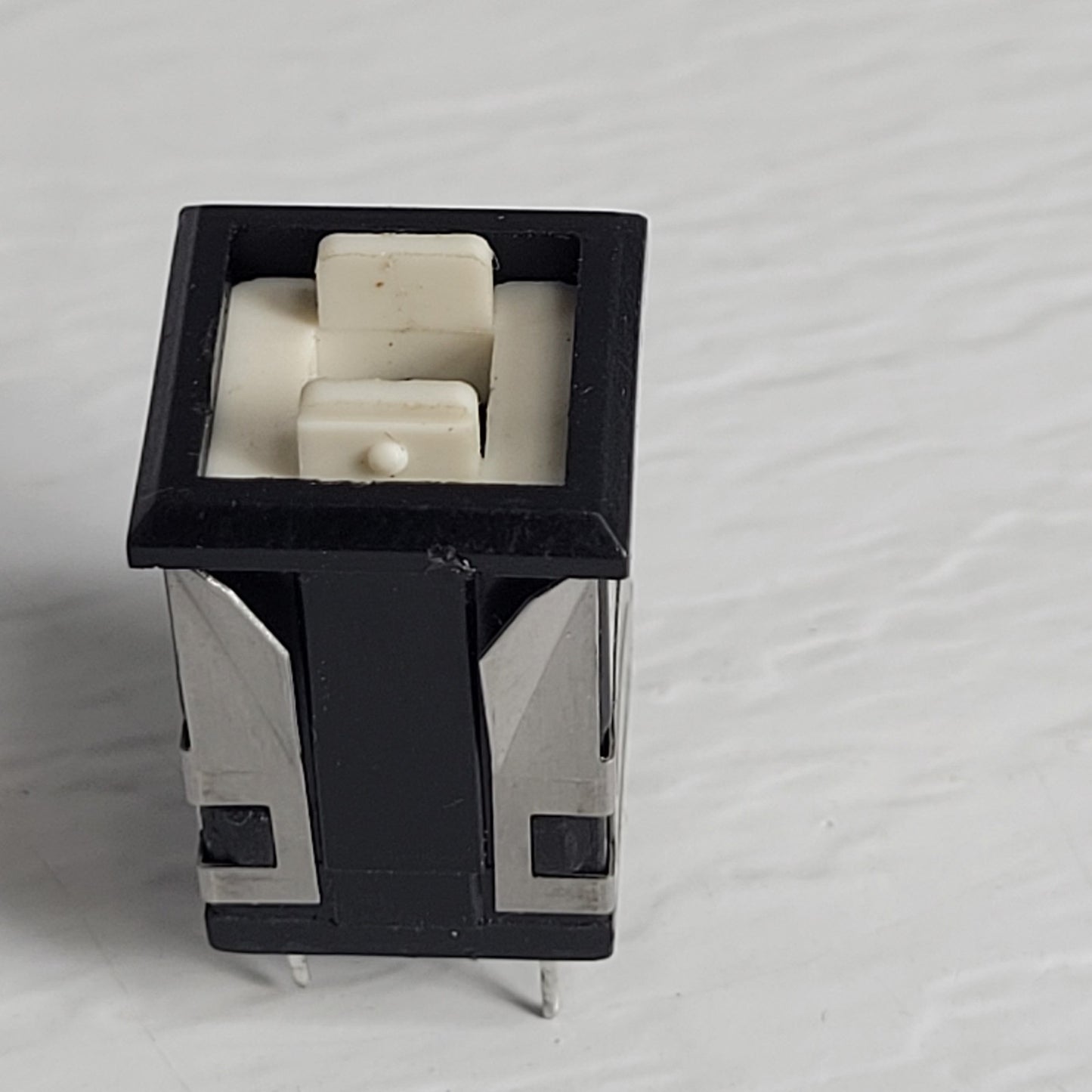 CH Illuminating Push Button Switch w/ Lamp Illuminator 28V Max 1A 125VAC