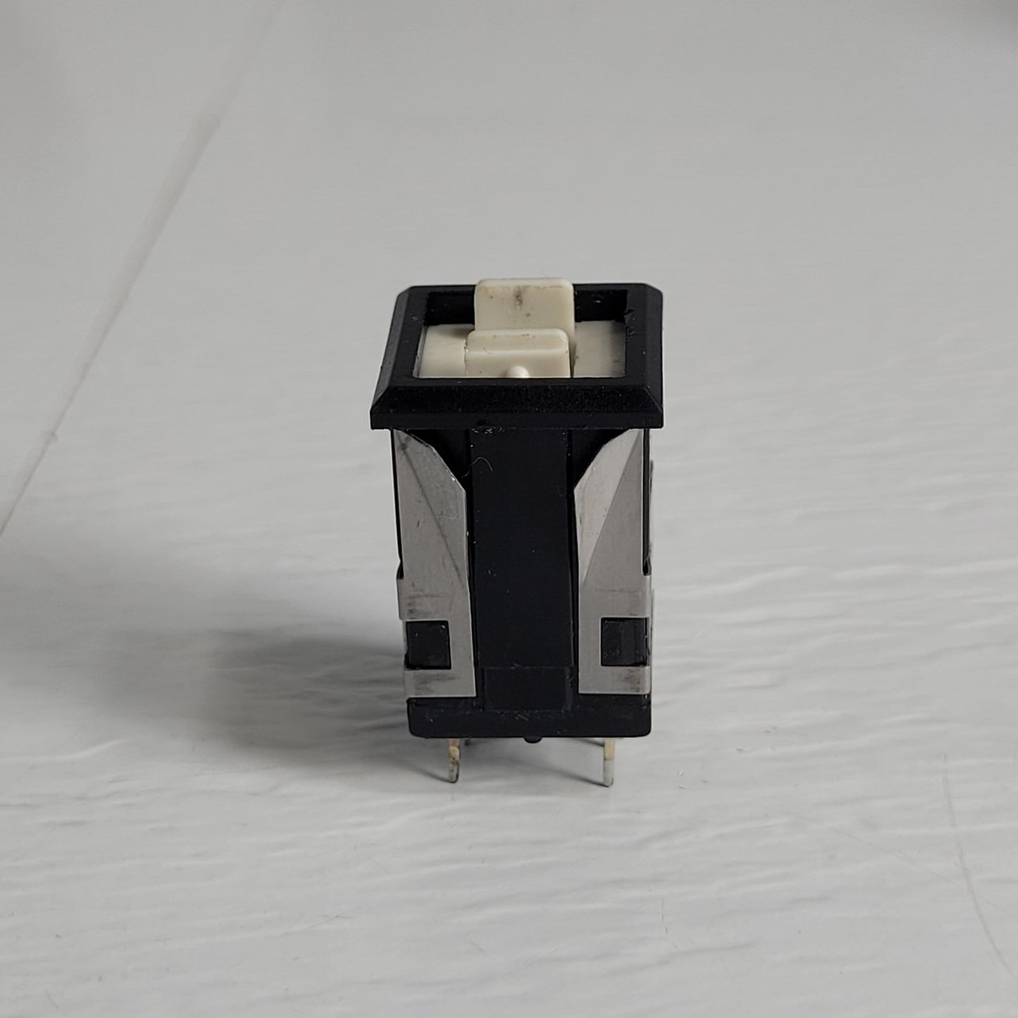CH Illuminating Push Button Switch w/ Lamp Illuminator 28V Max 1A 125VAC
